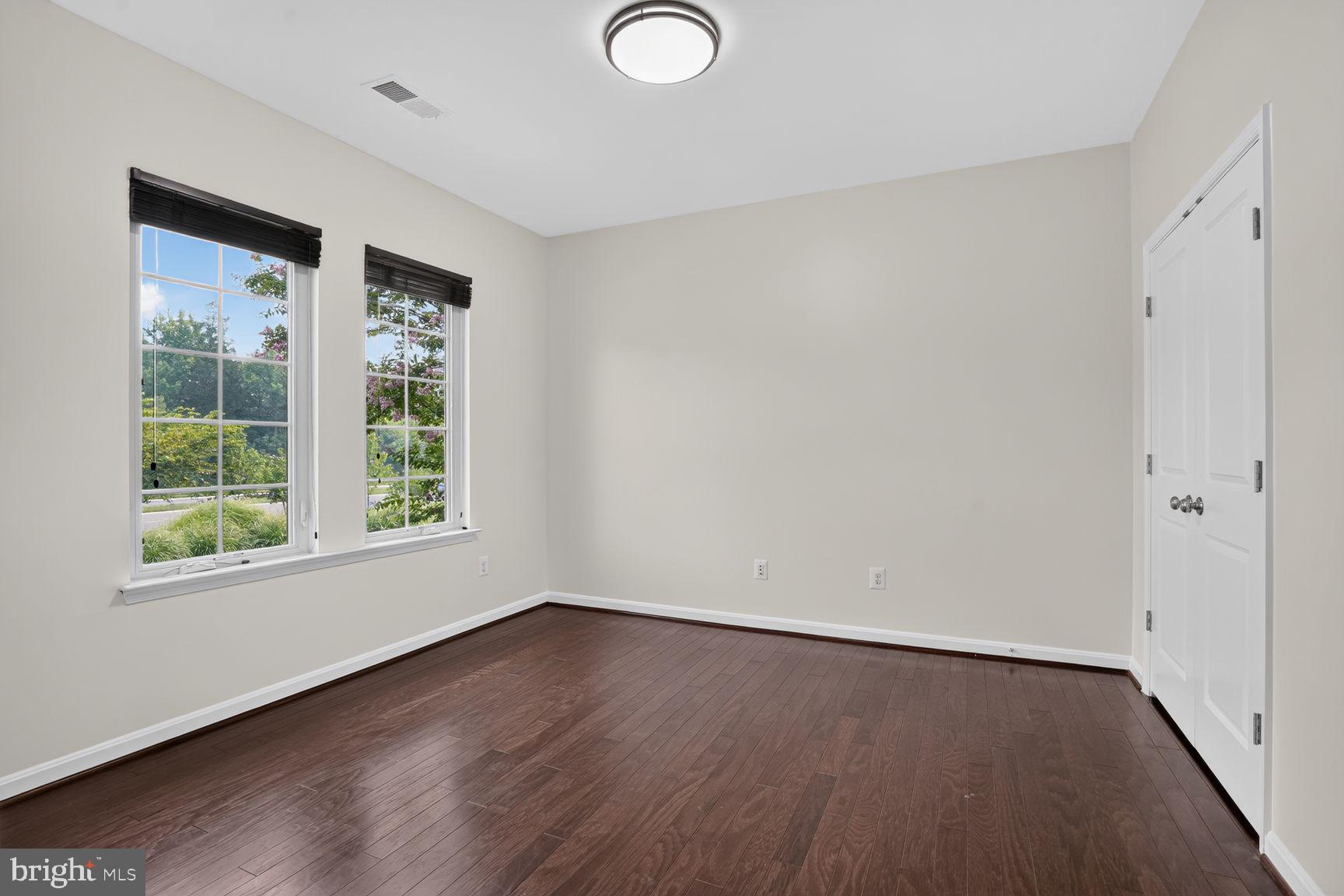 BRAMBLETON TOWN CENTER - Residential
