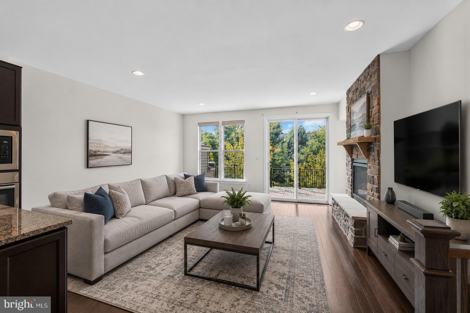 BRAMBLETON TOWN CENTER - Residential