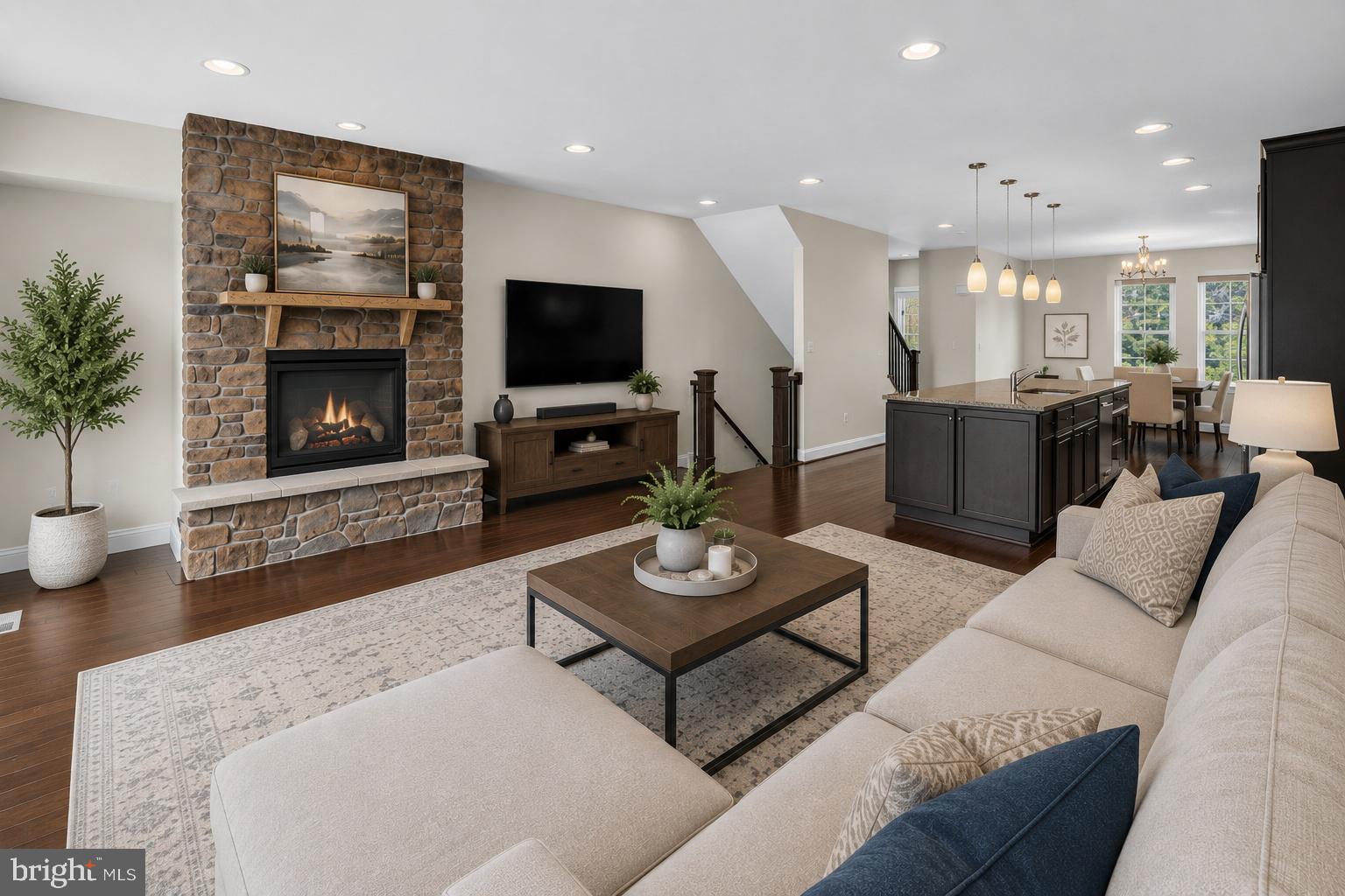 BRAMBLETON TOWN CENTER - Residential