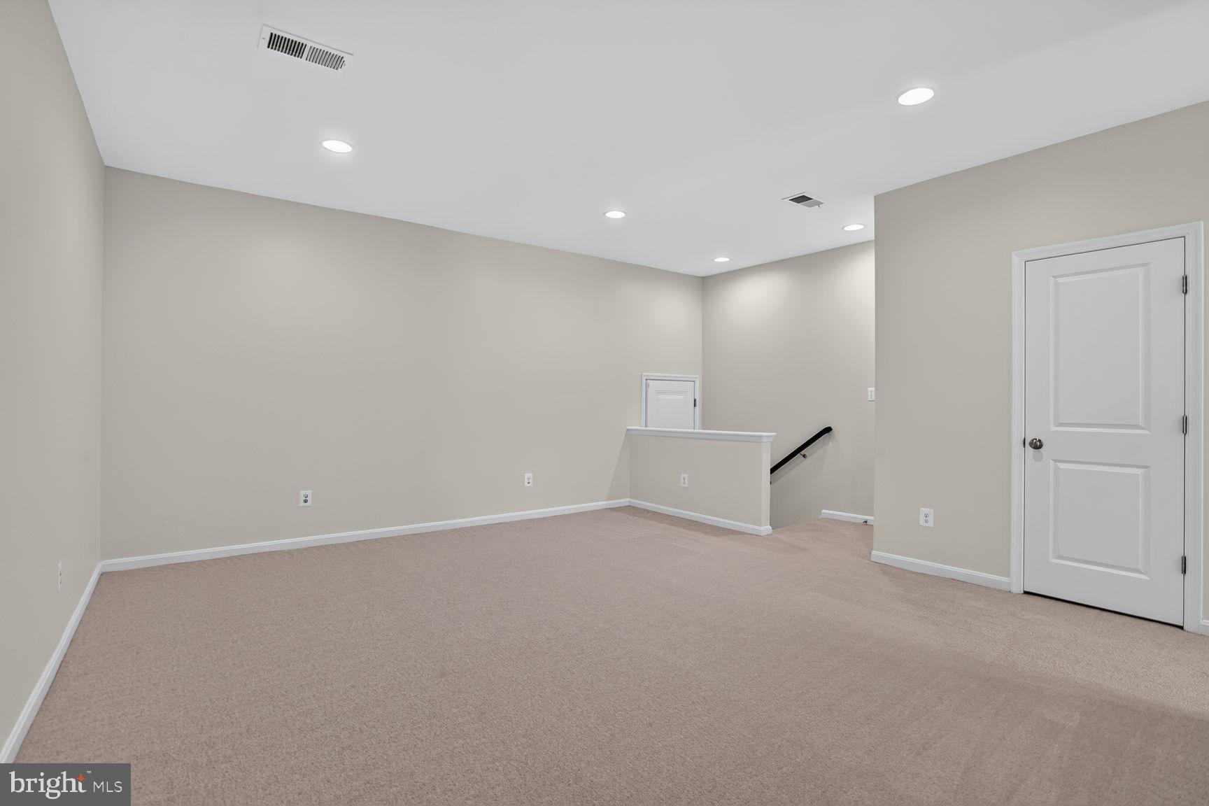 BRAMBLETON TOWN CENTER - Residential
