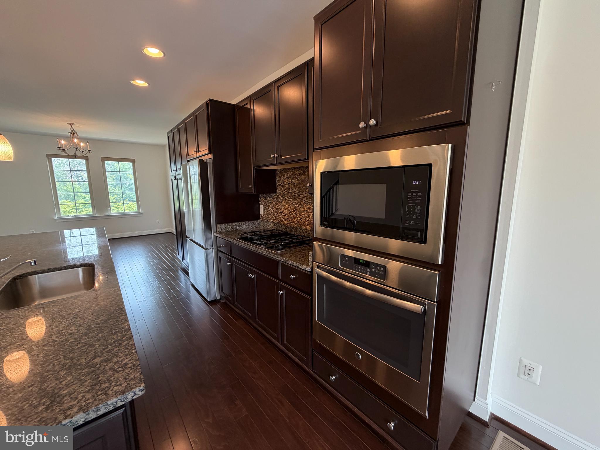 BRAMBLETON TOWN CENTER - Residential