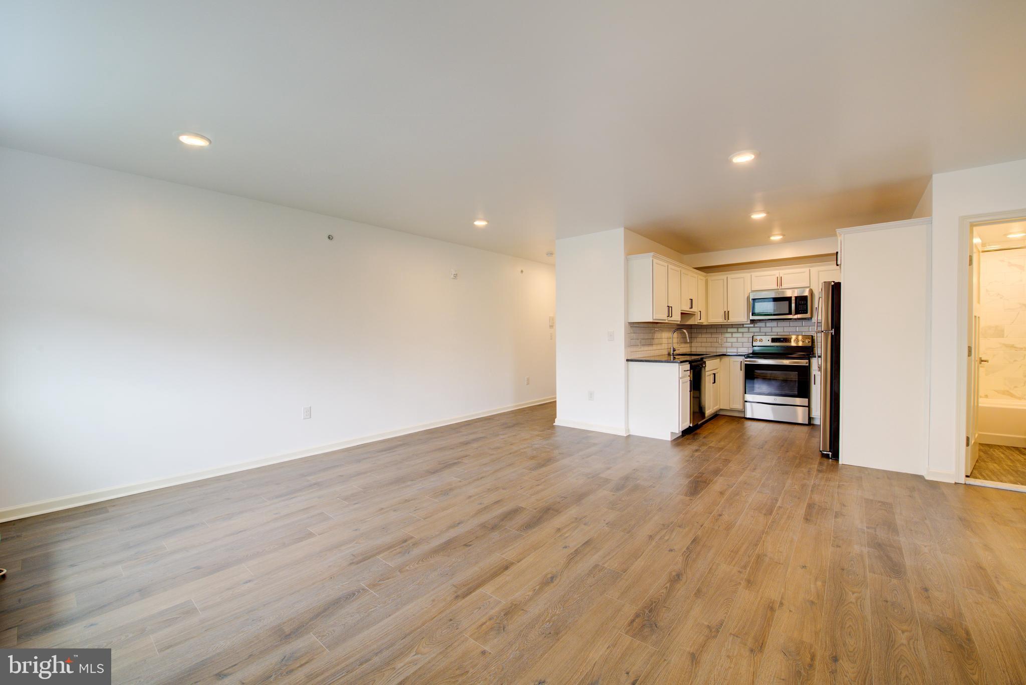 ROXBOROUGH - Residential Lease