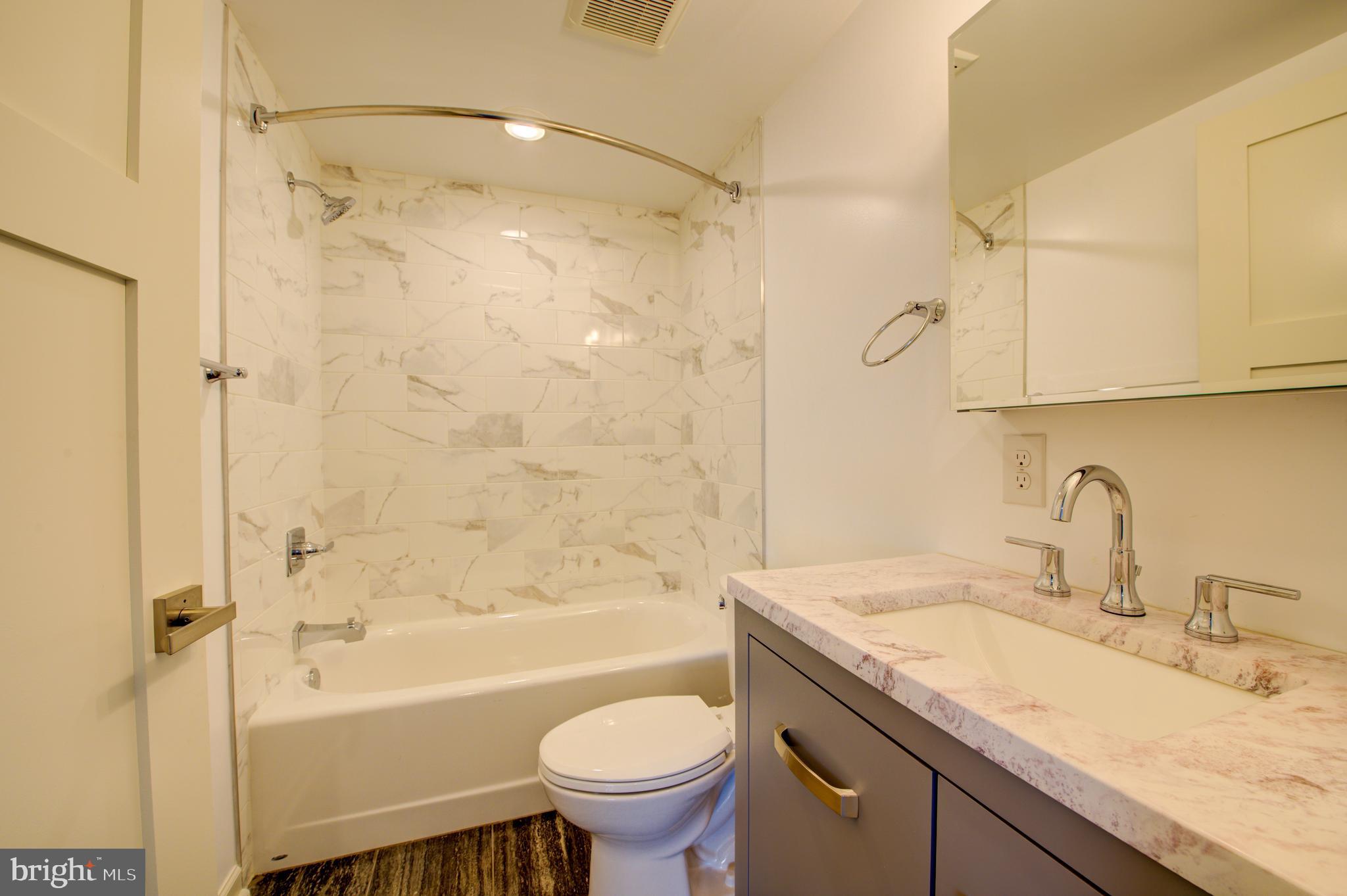 ROXBOROUGH - Residential Lease