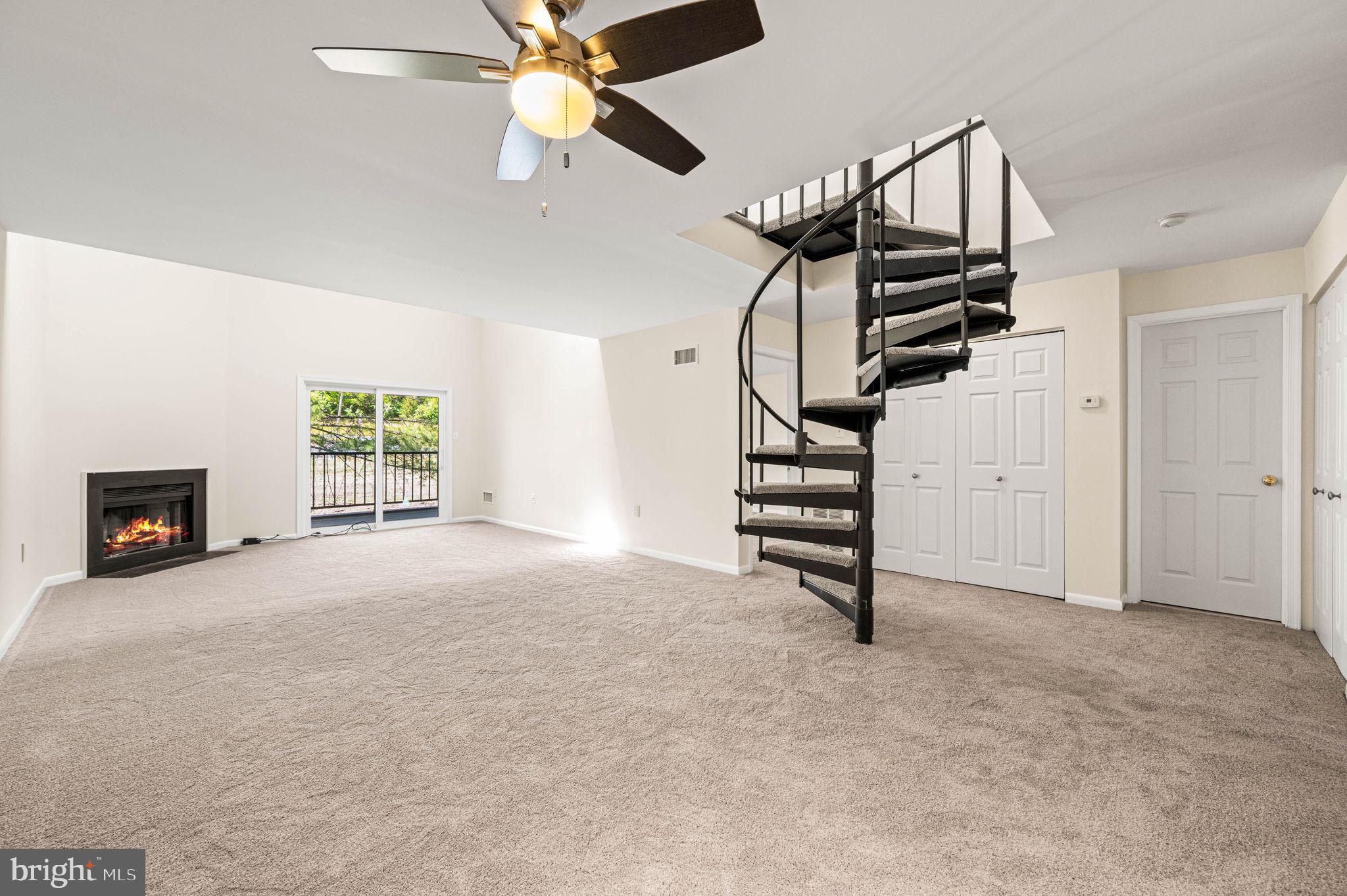 VALLEY STREAM - Residential
