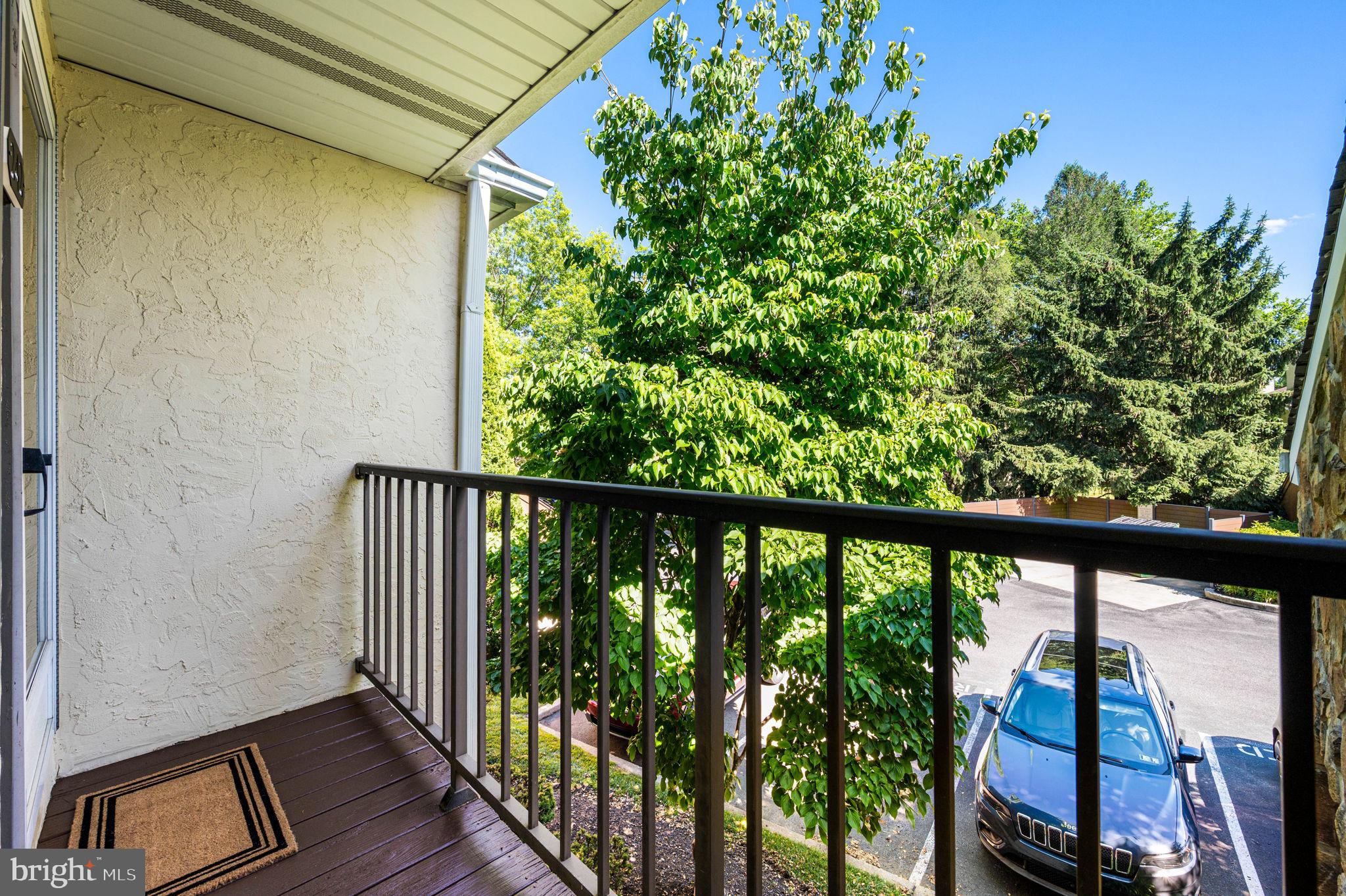 VALLEY STREAM - Residential