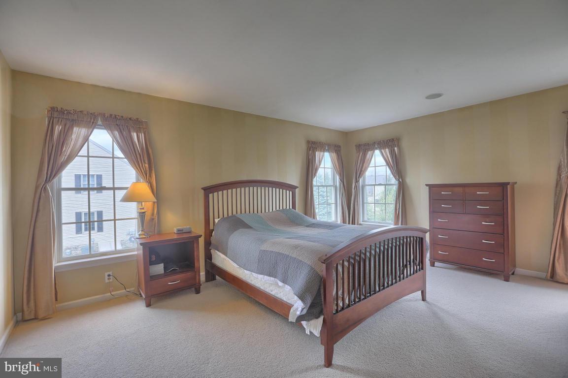 OLDE FIELD - Residential