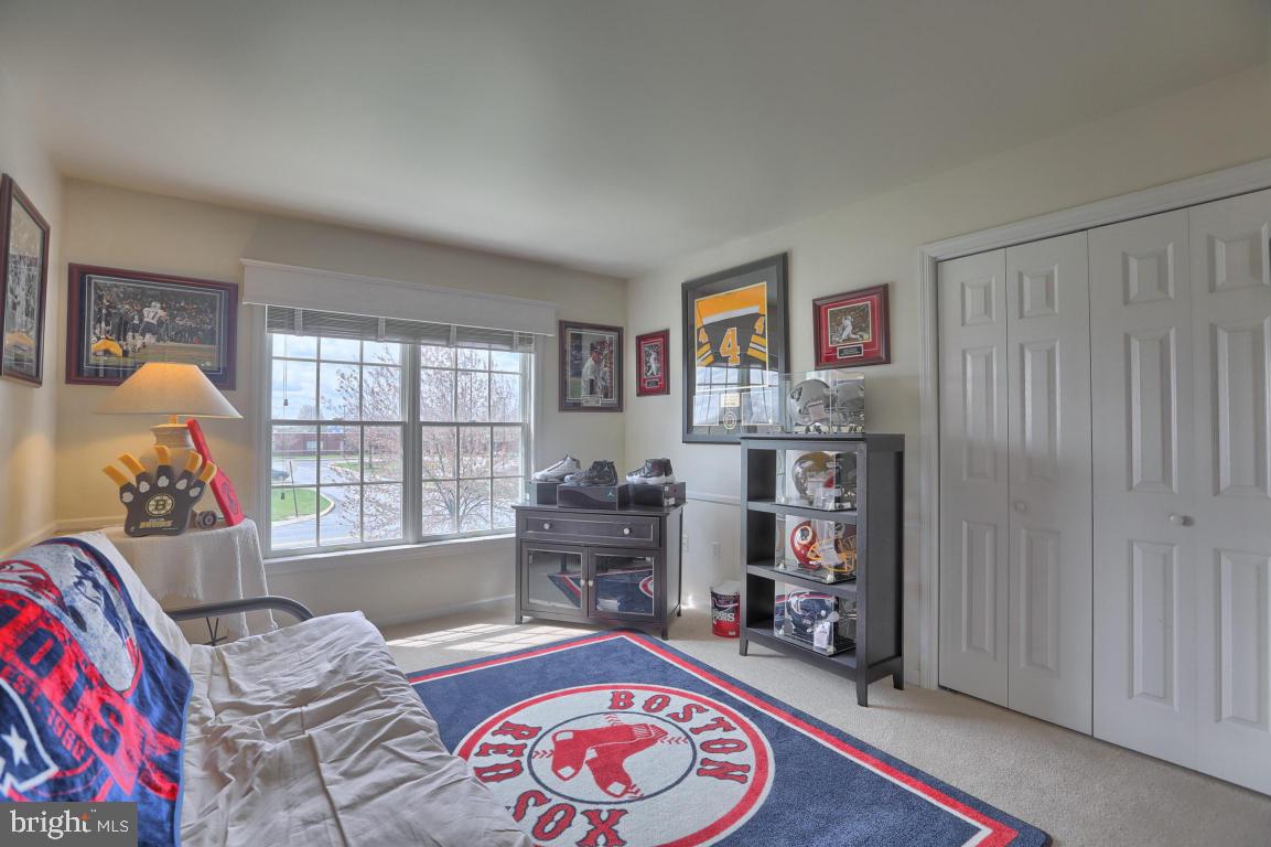 OLDE FIELD - Residential