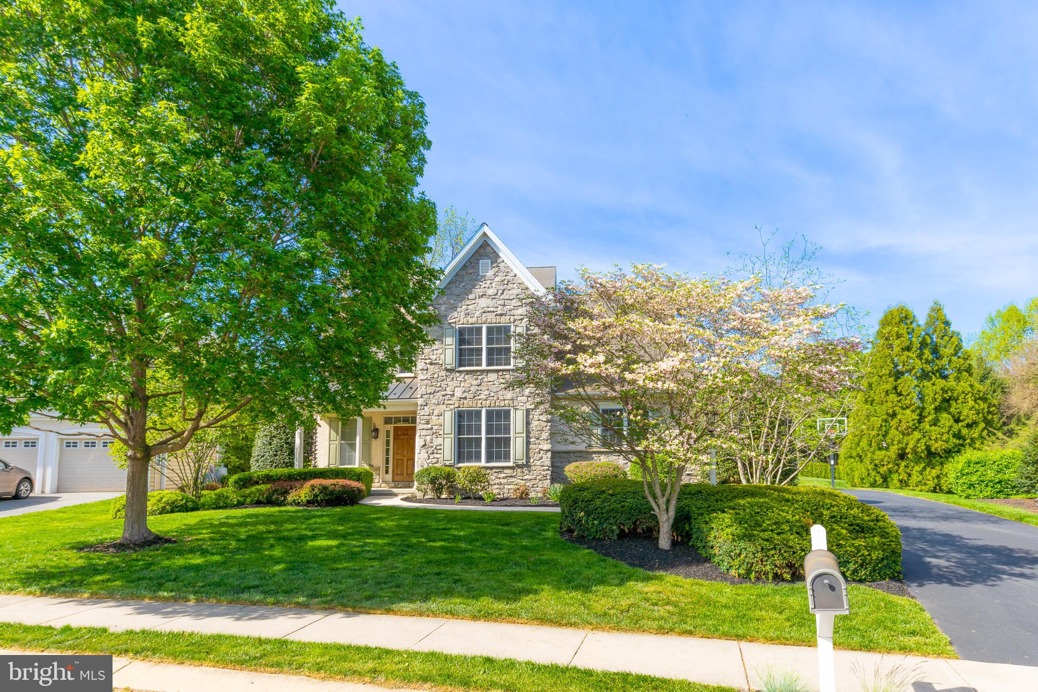 MEADOW RUN - Residential