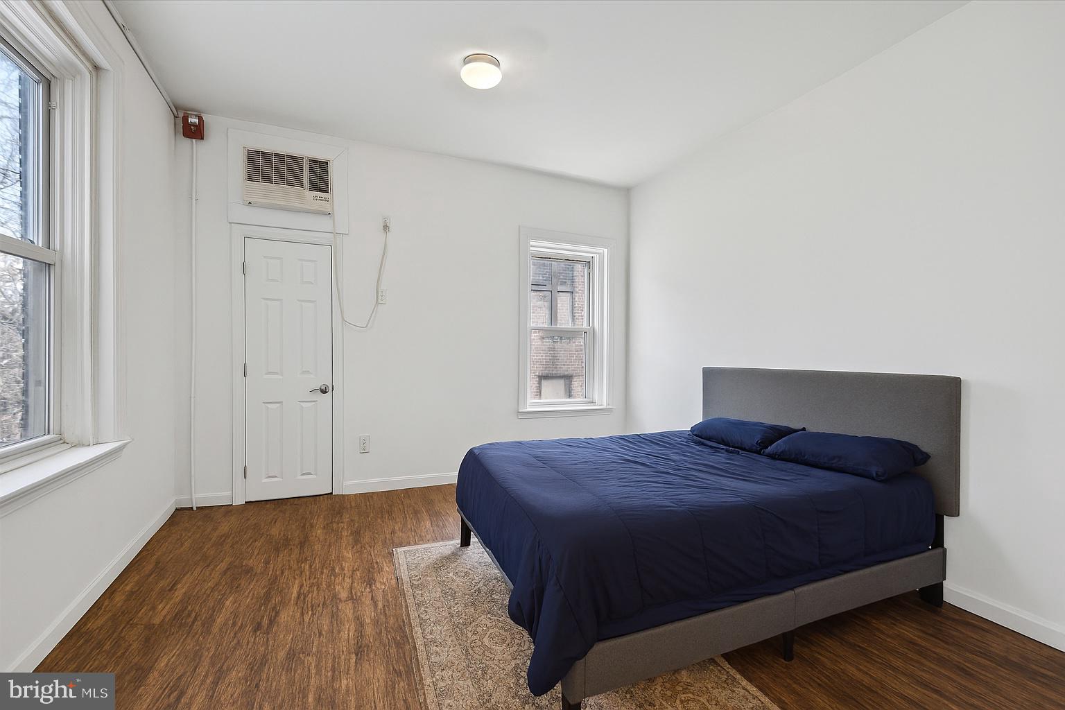 WALNUT HILL - Commercial Sale