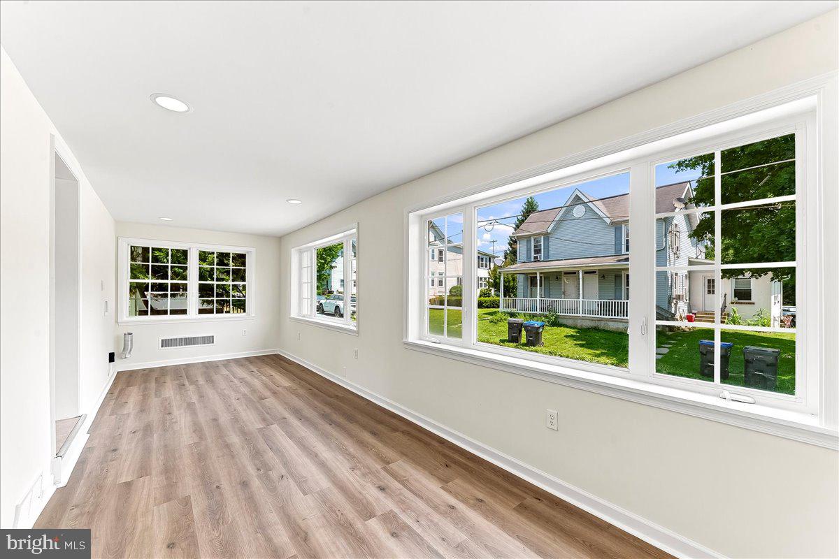 AVONDALE BORO - Residential