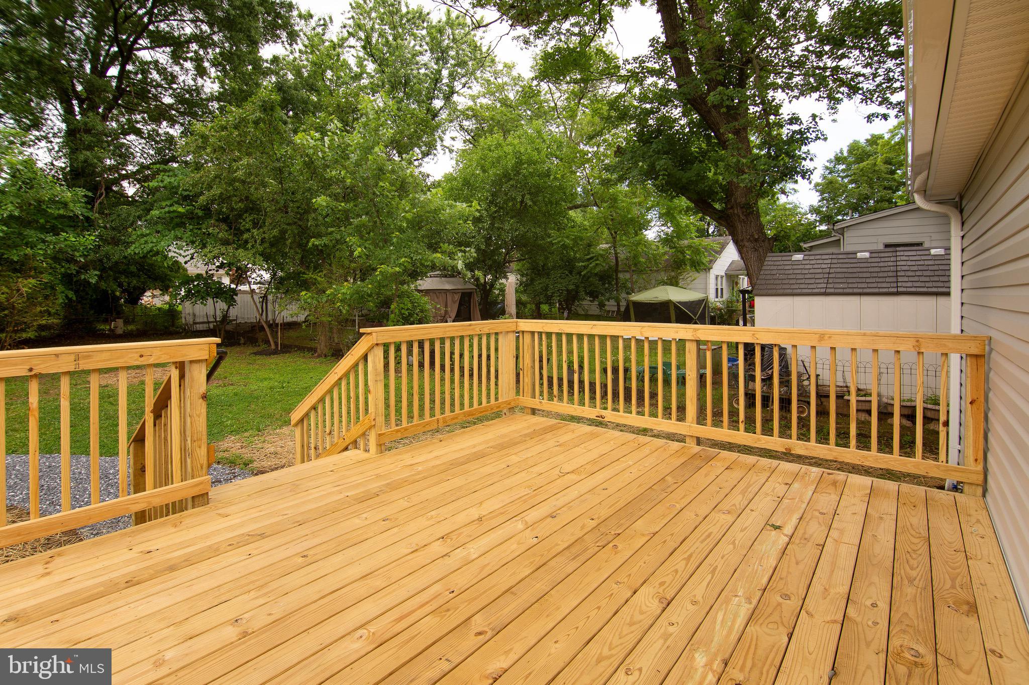 GRETTAS ADDN TO RIVERDAL - Residential