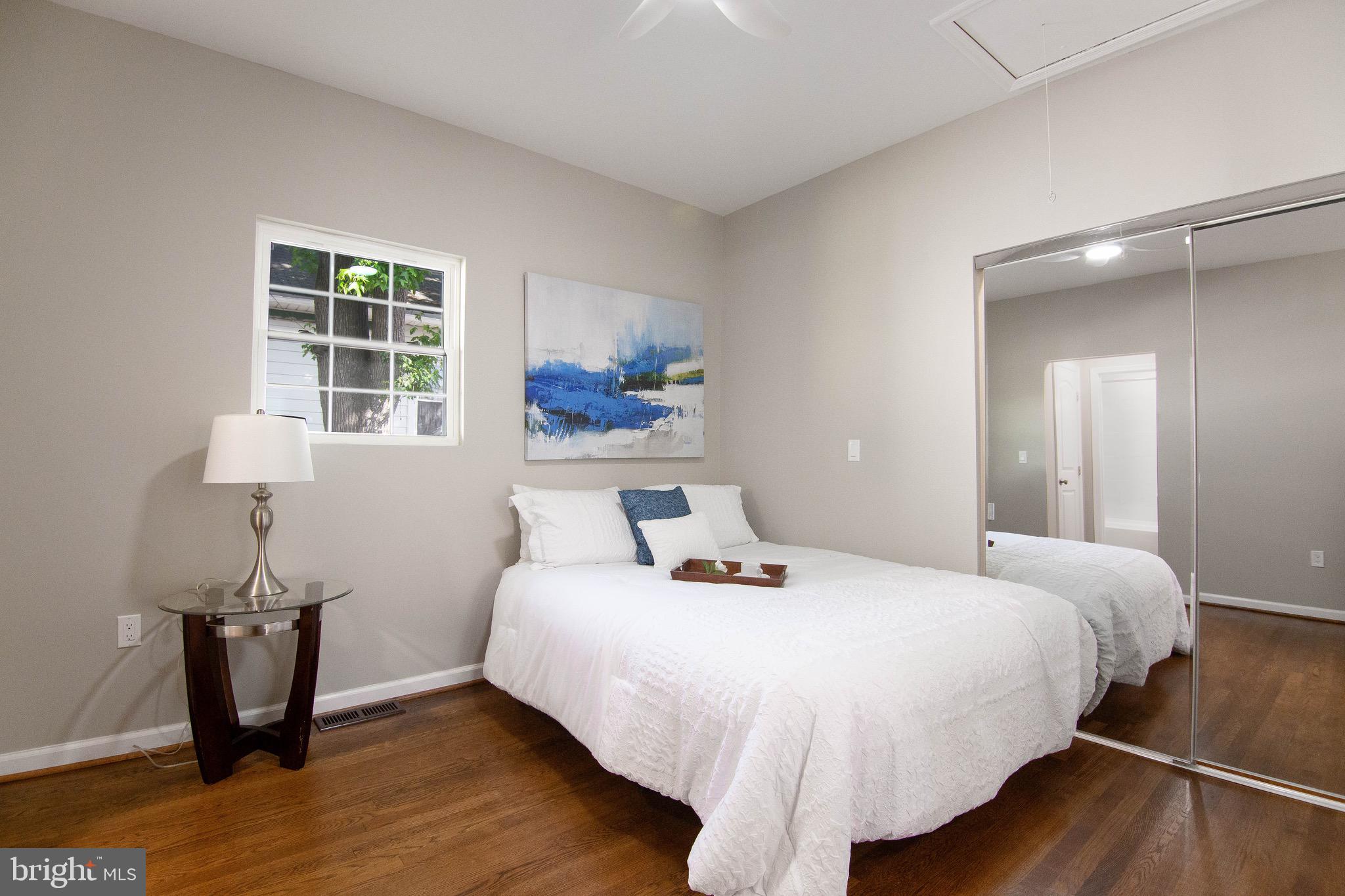 GRETTAS ADDN TO RIVERDAL - Residential