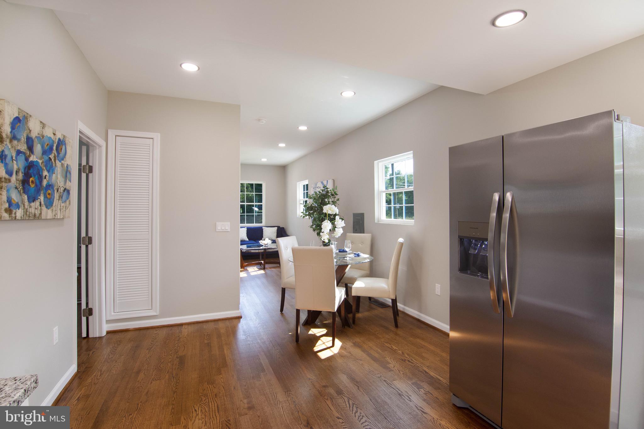 GRETTAS ADDN TO RIVERDAL - Residential