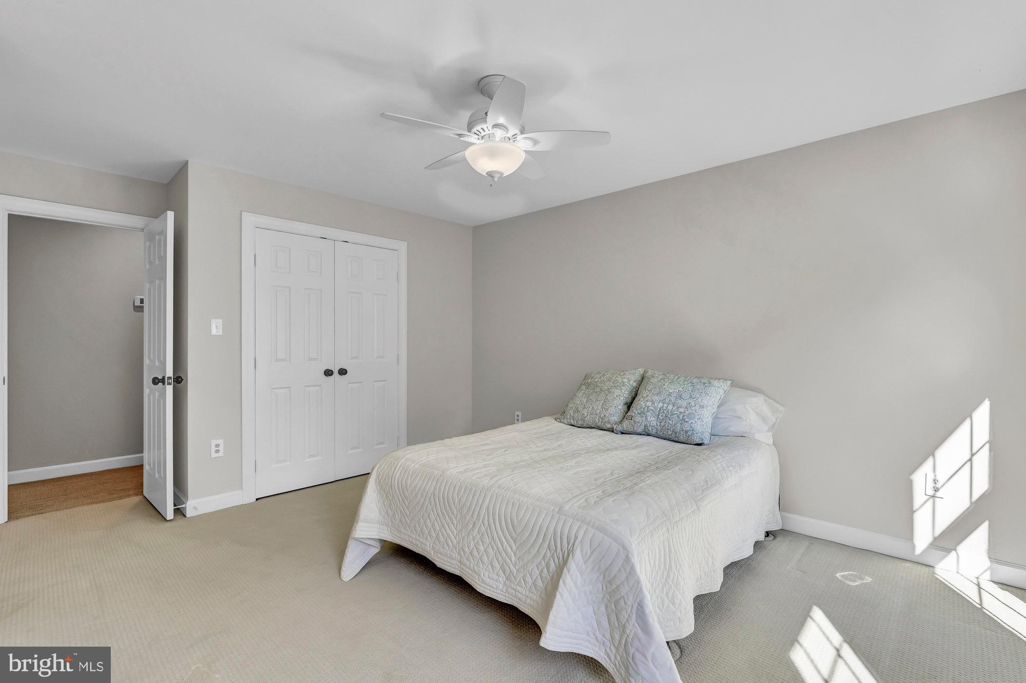 MANORS AT WOLF TRAP - Residential
