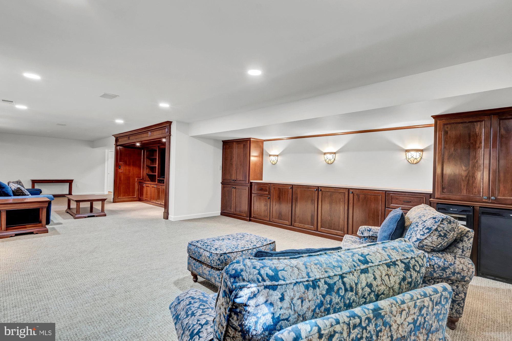 MANORS AT WOLF TRAP - Residential