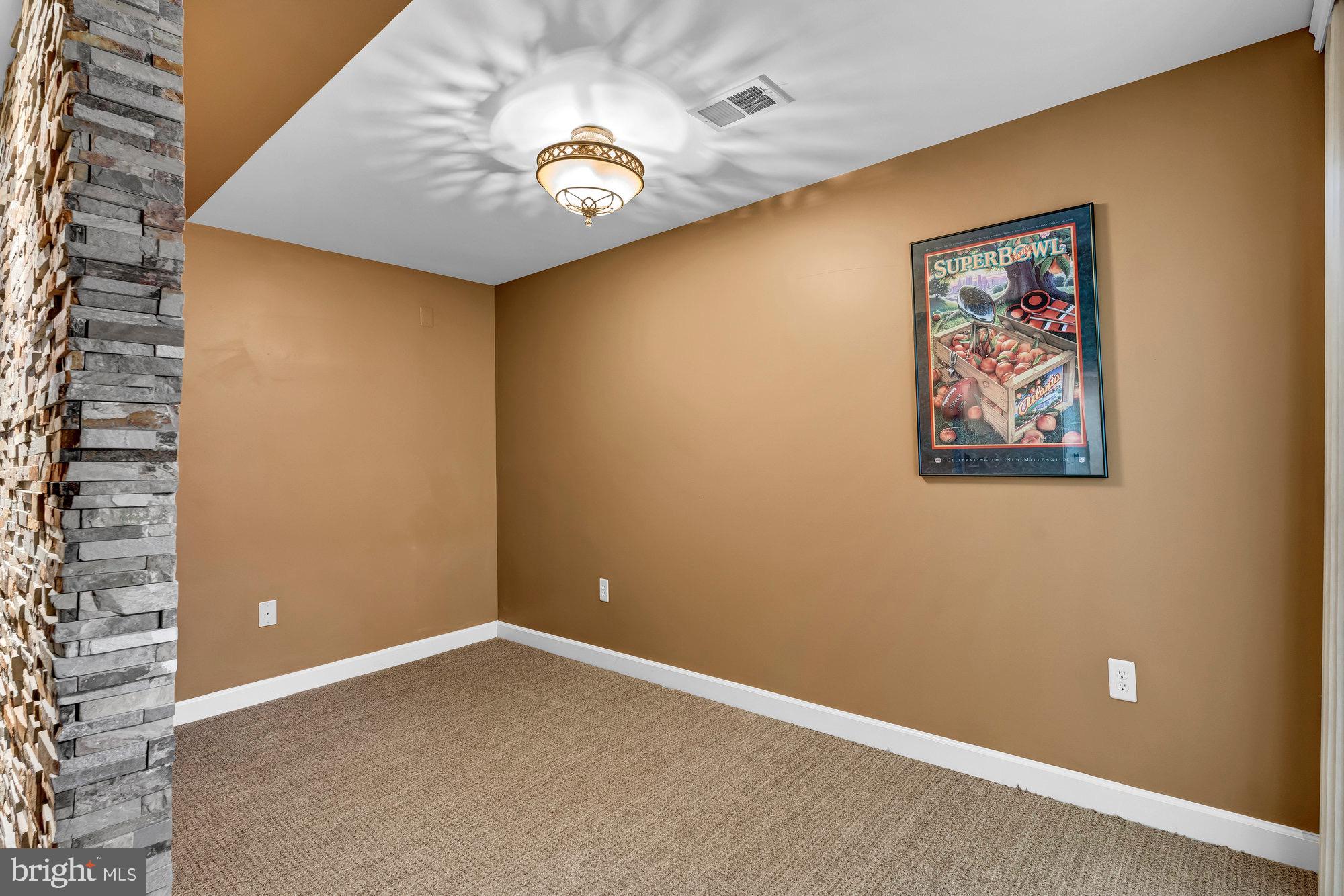 MANORS AT WOLF TRAP - Residential