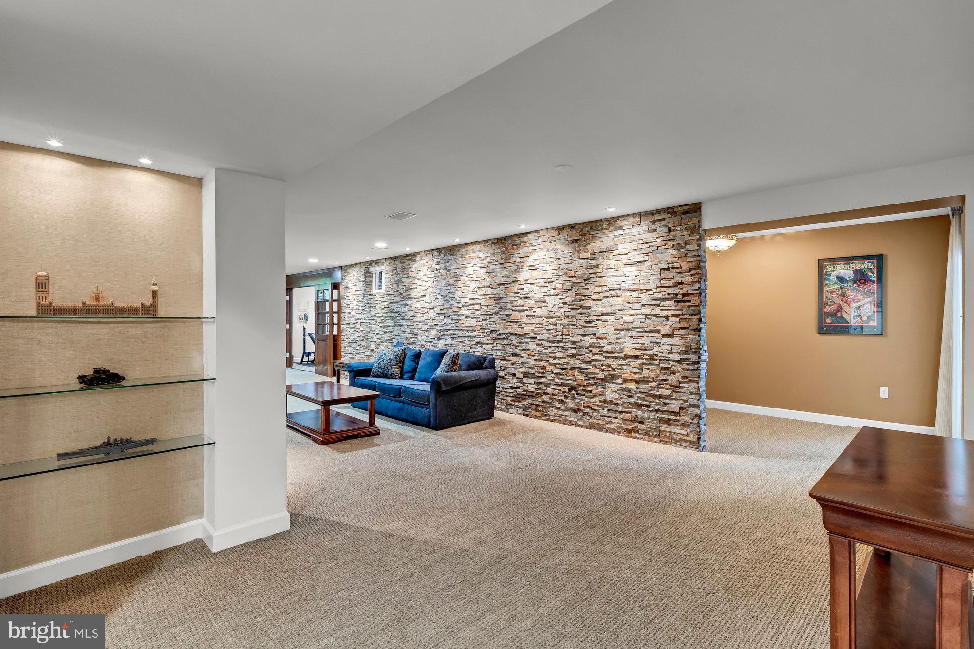 MANORS AT WOLF TRAP - Residential