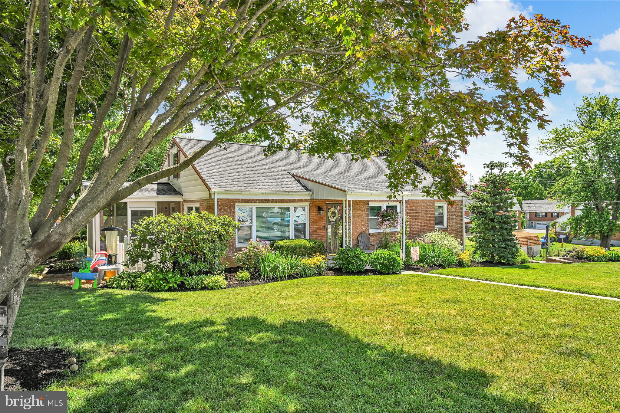 RIVERS POINTE - Residential