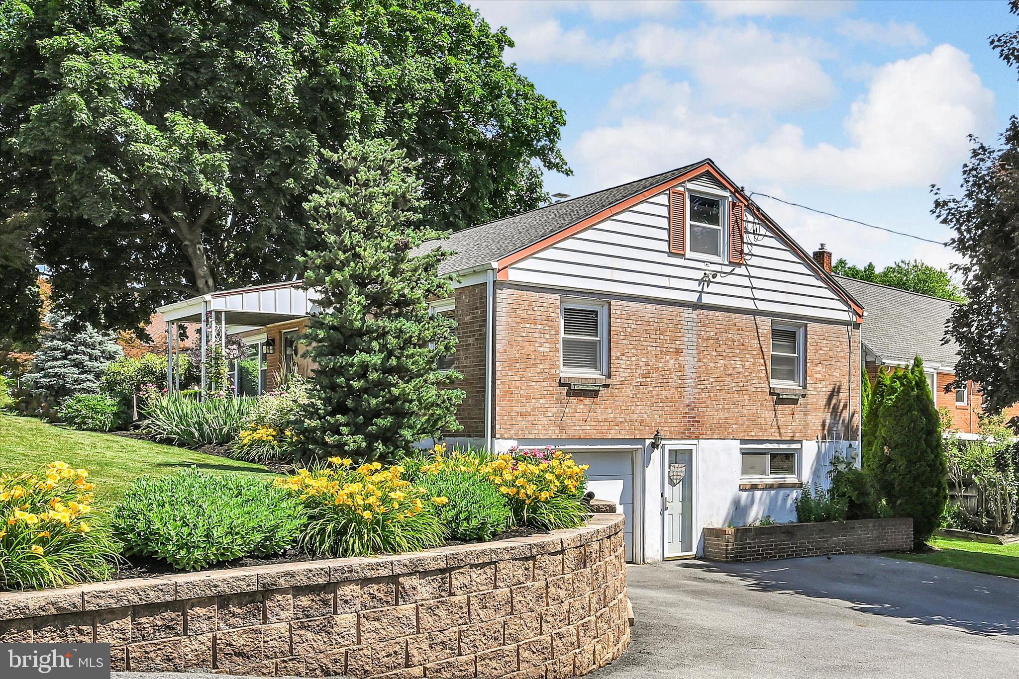RIVERS POINTE - Residential