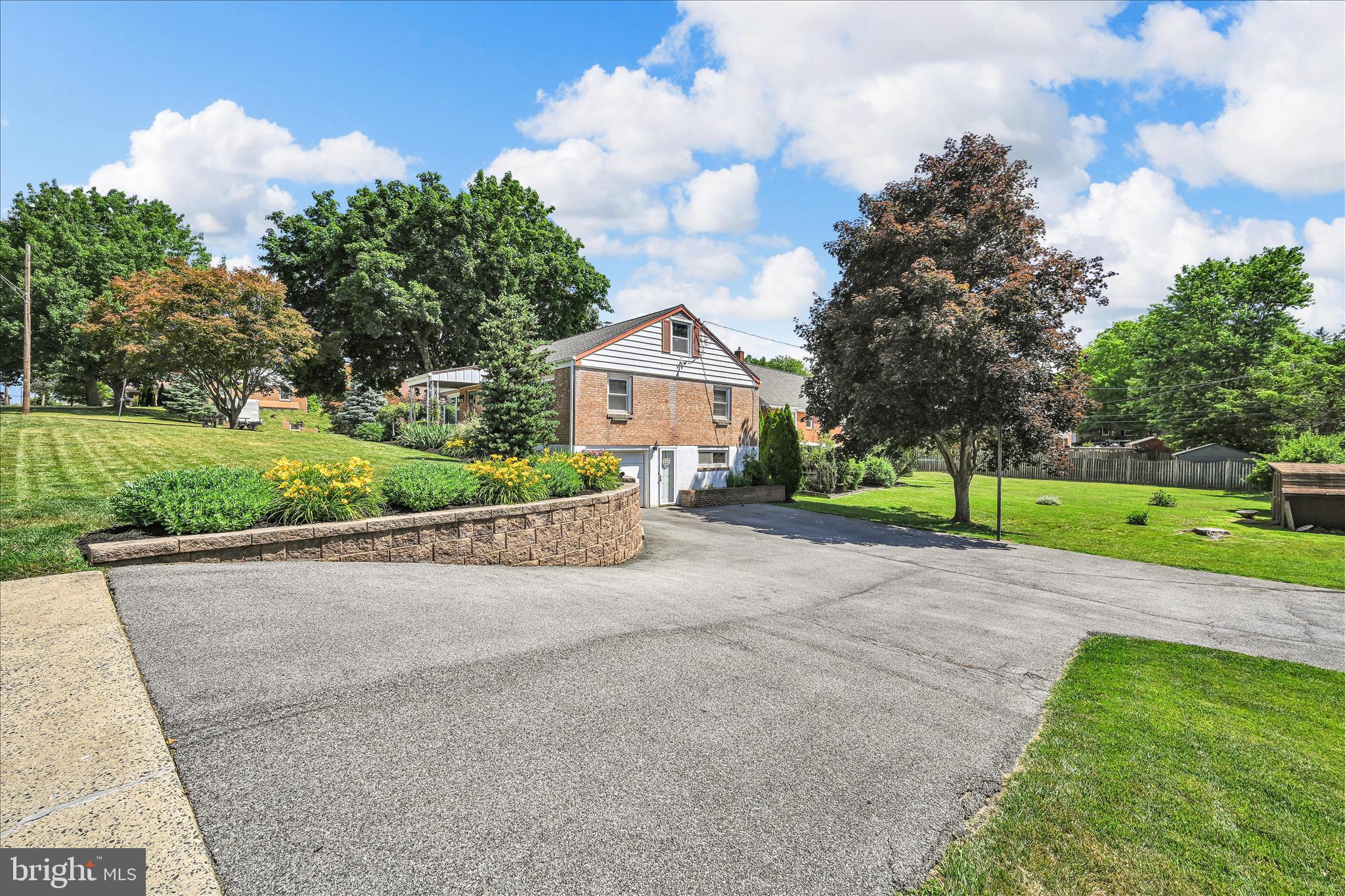 RIVERS POINTE - Residential