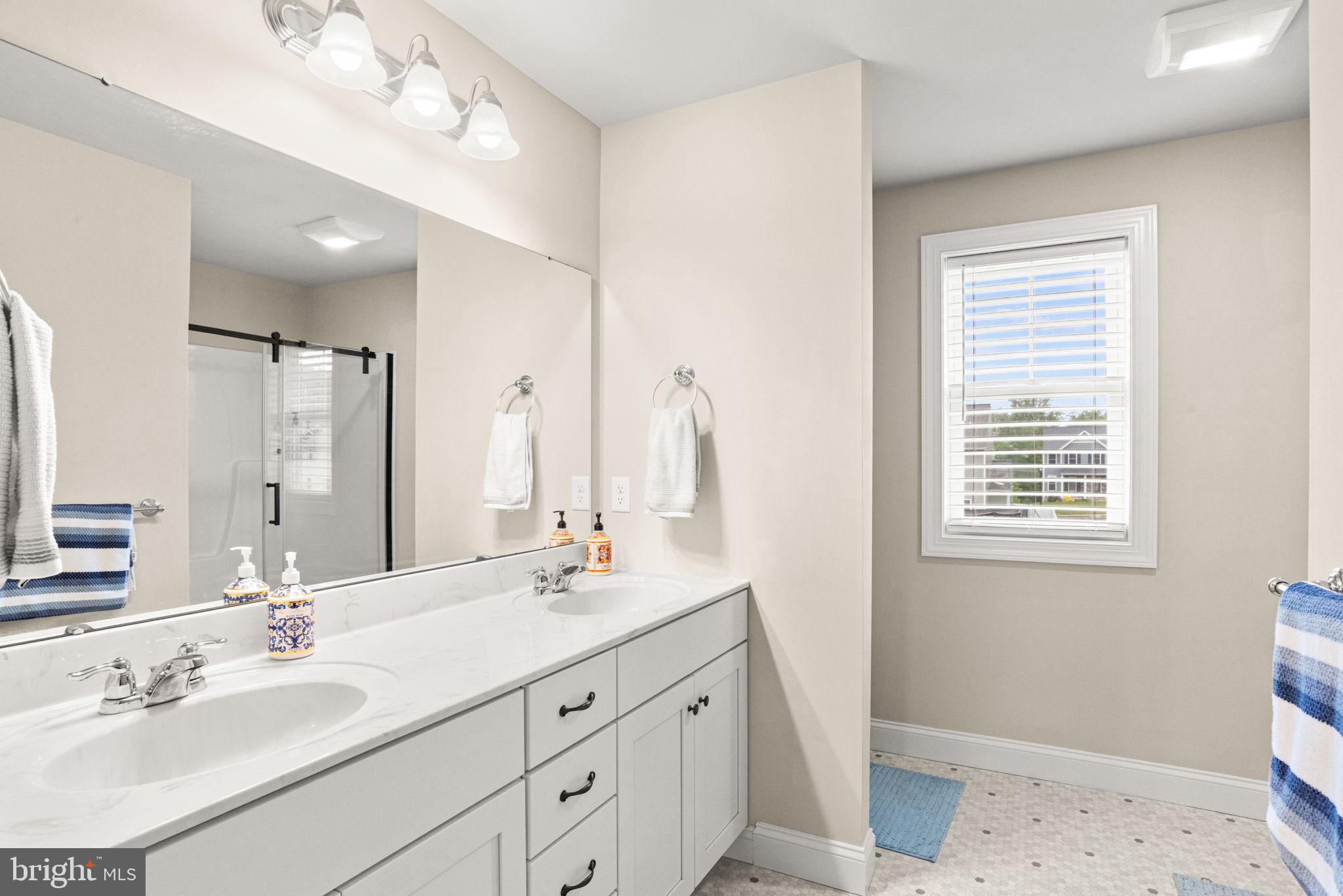 WOODLAND HILLS - Residential