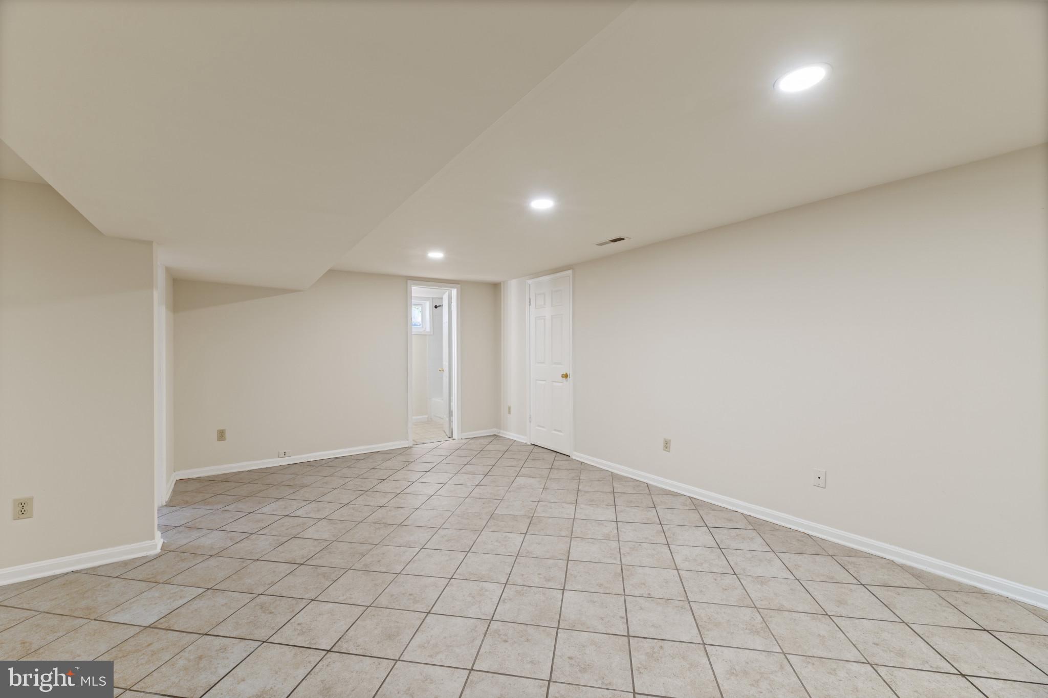 CARROLL KNOLLS - Residential