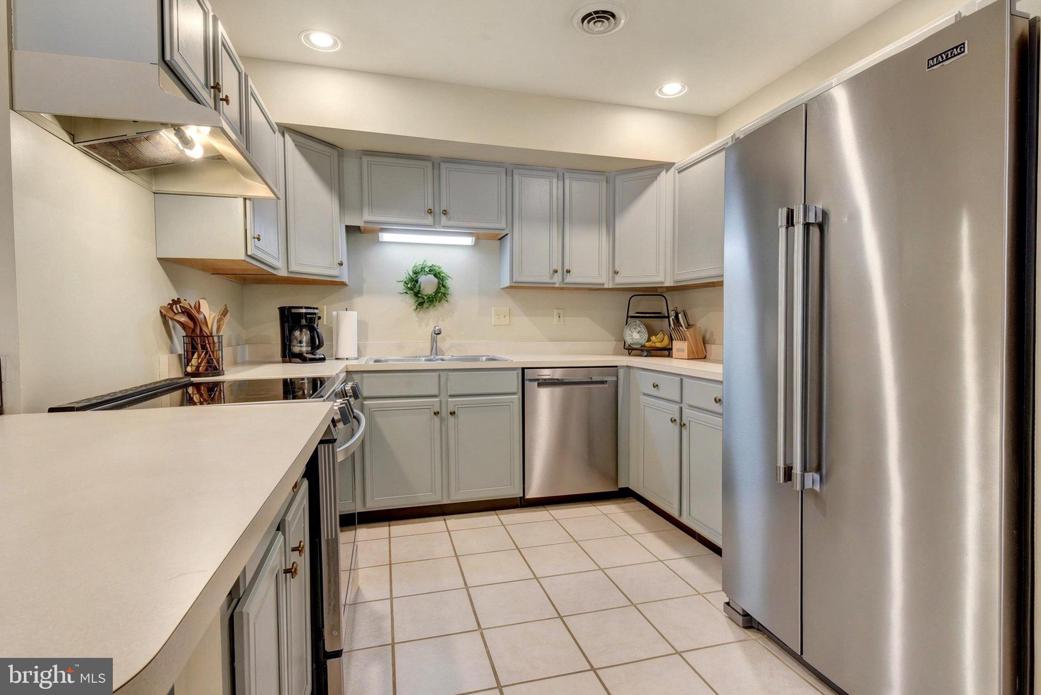 MOUNTAIN VIEW VILLAGE - Residential