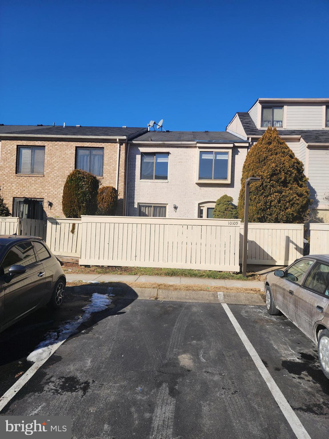 Recently renovated, prime location with convenient access to public transportation.
Freshly painted and new carpet, new Fridge, Range and Oven. Updated bathroom fixtures. The fence has been freshly painted. Advanced network system for internet.
3% seller concessions are available towards rate buydown or Seller concessions
SELLERS ARE TAKING BACK-UP OFFERS