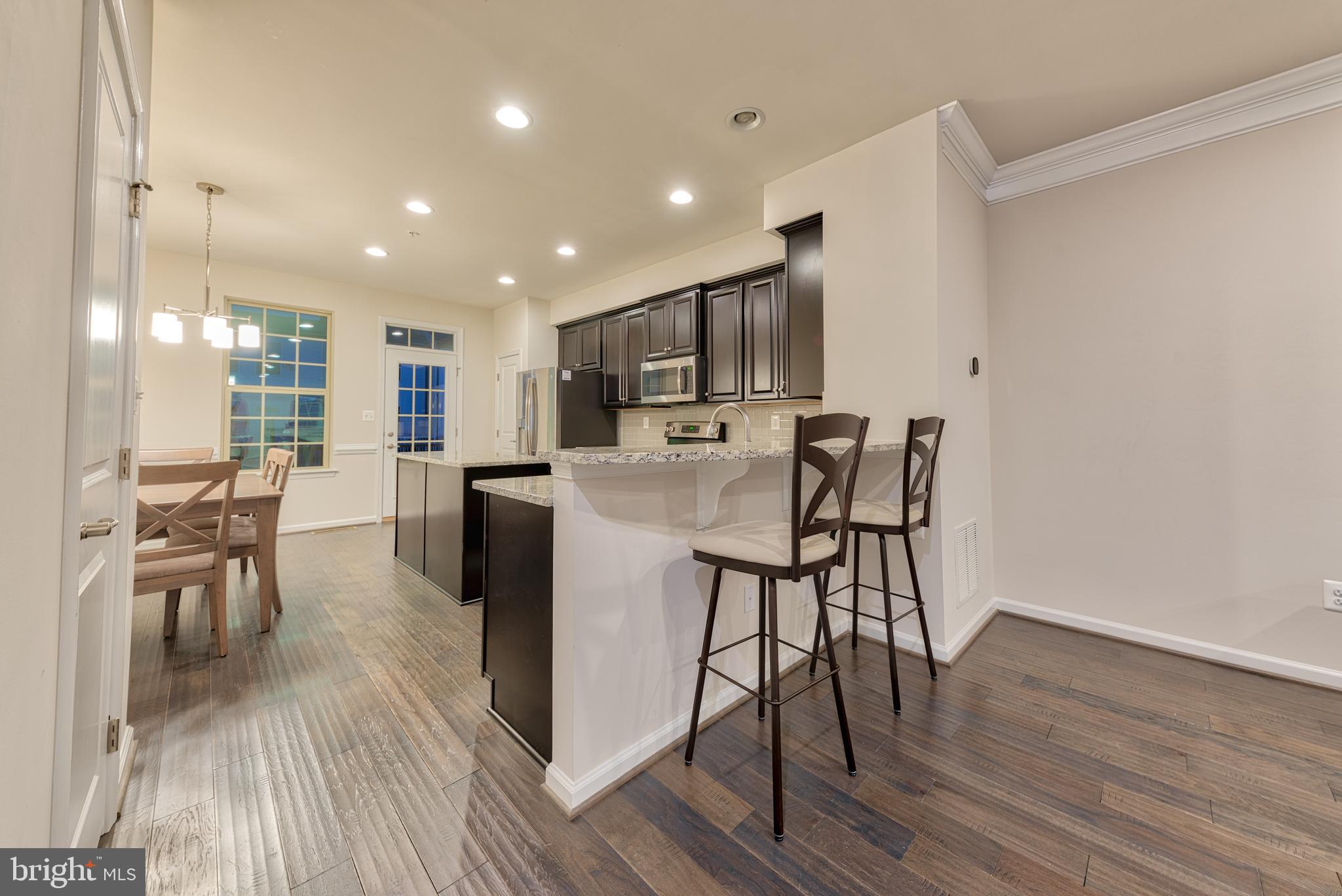 OLDHAM CROSSING - Residential Lease