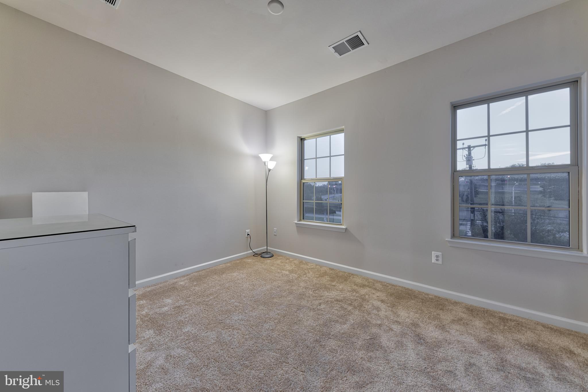 OLDHAM CROSSING - Residential Lease