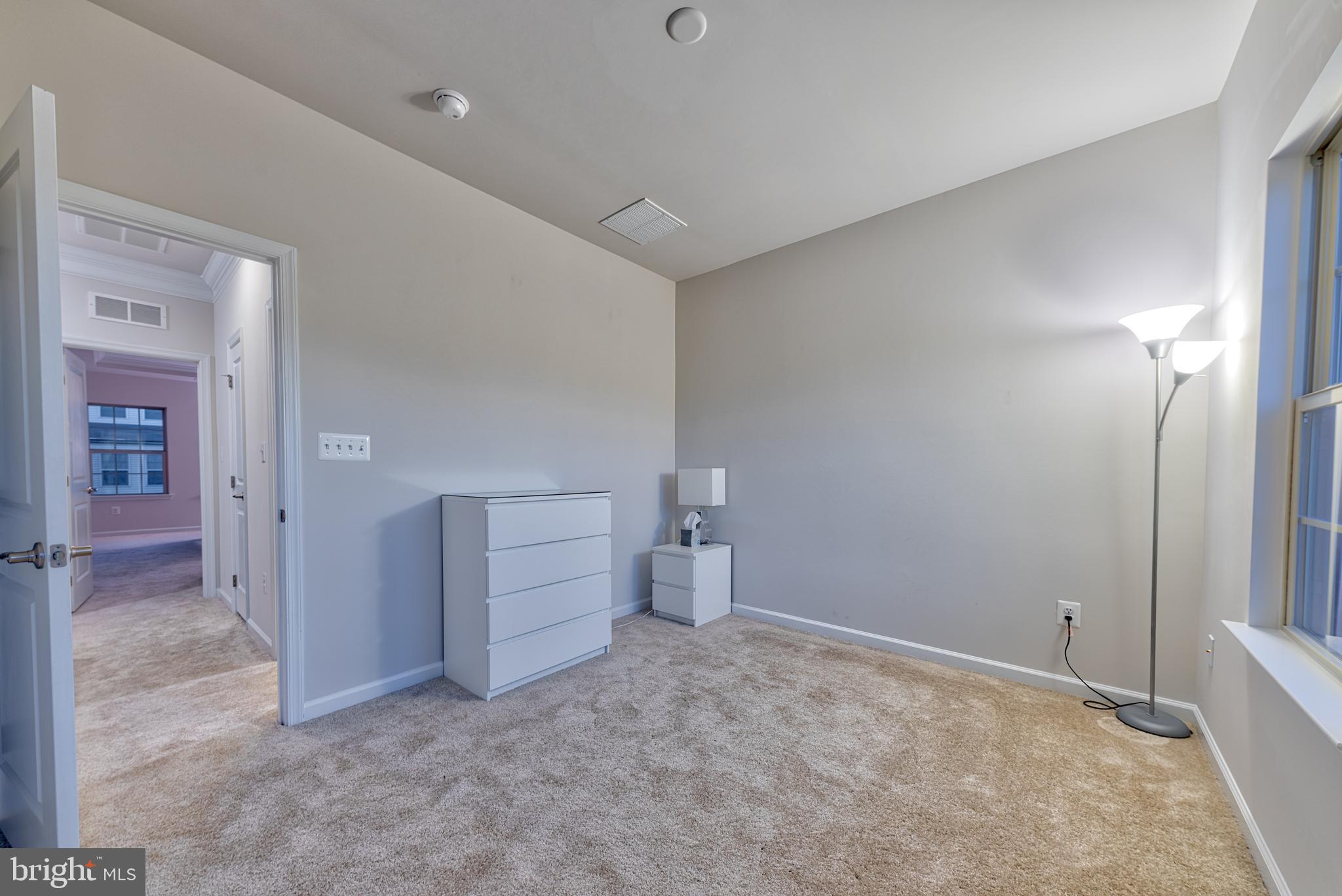 OLDHAM CROSSING - Residential Lease
