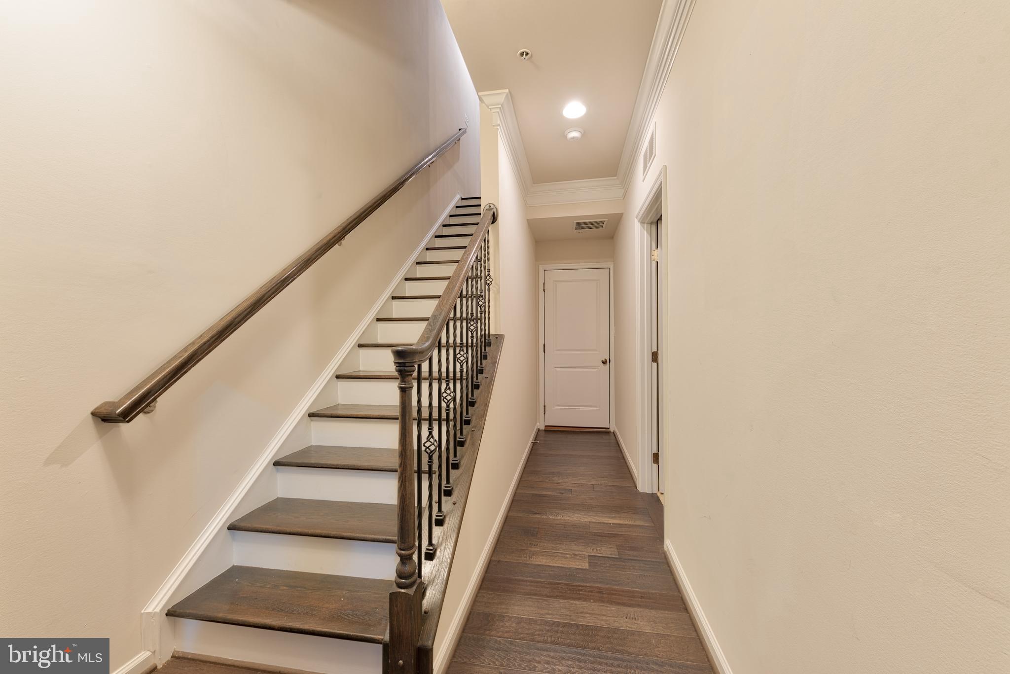 OLDHAM CROSSING - Residential Lease