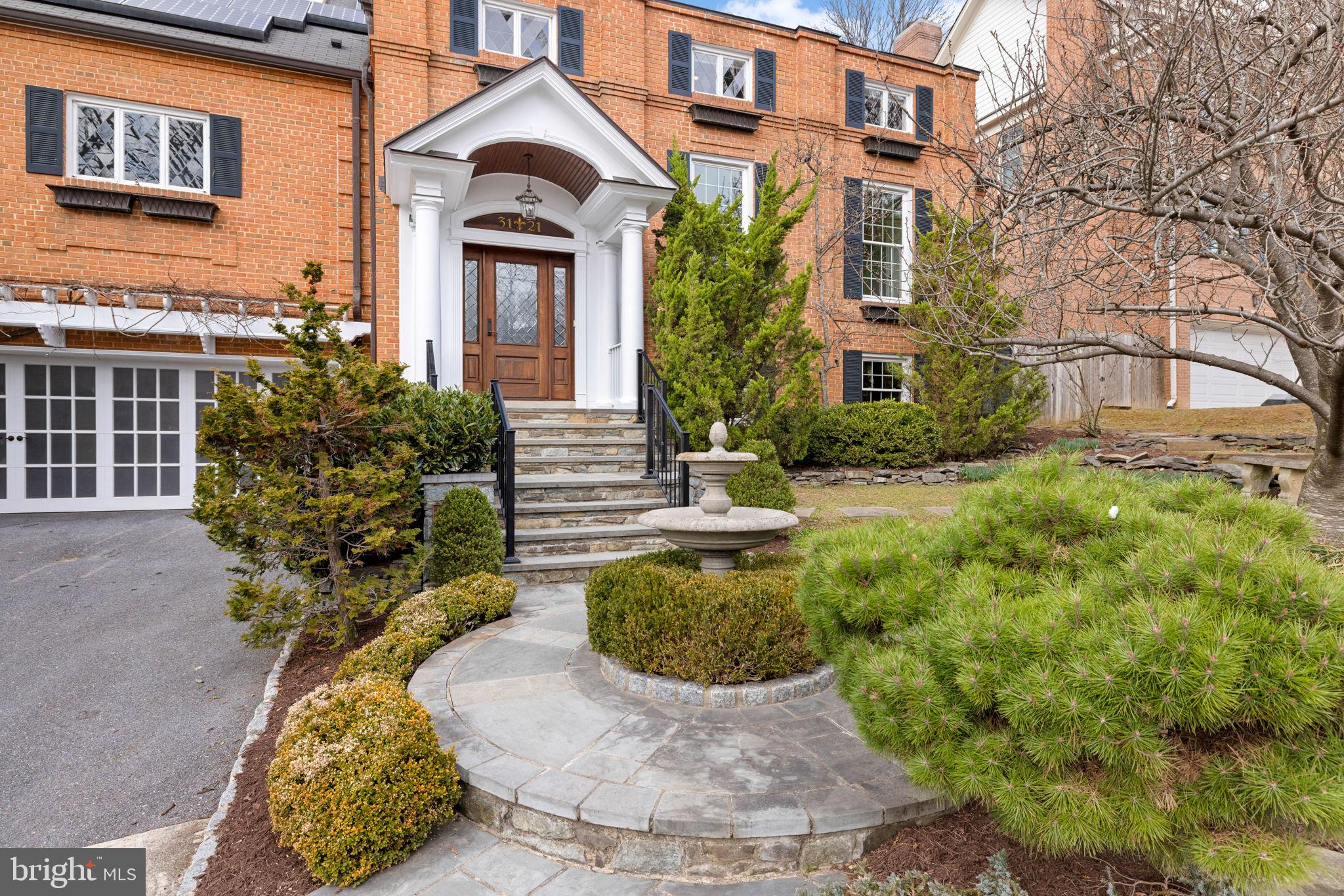 FOREST HILLS - Residential