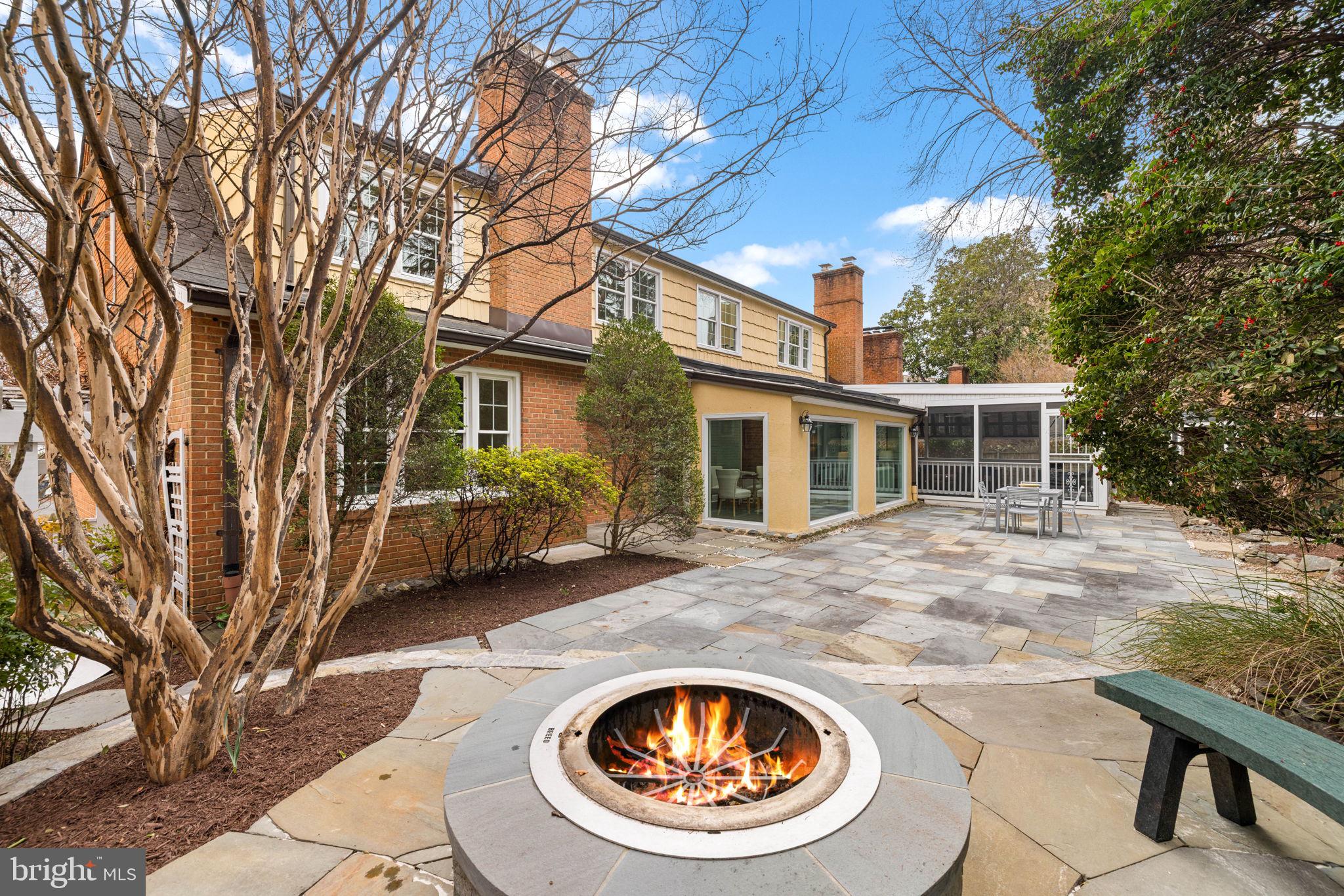 FOREST HILLS - Residential