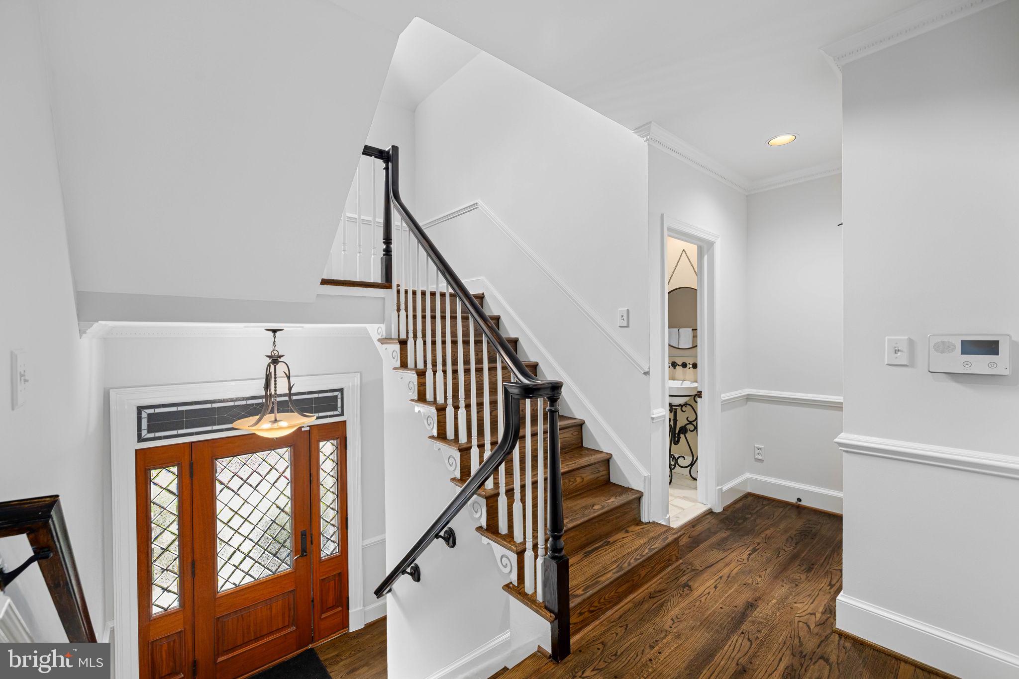 FOREST HILLS - Residential