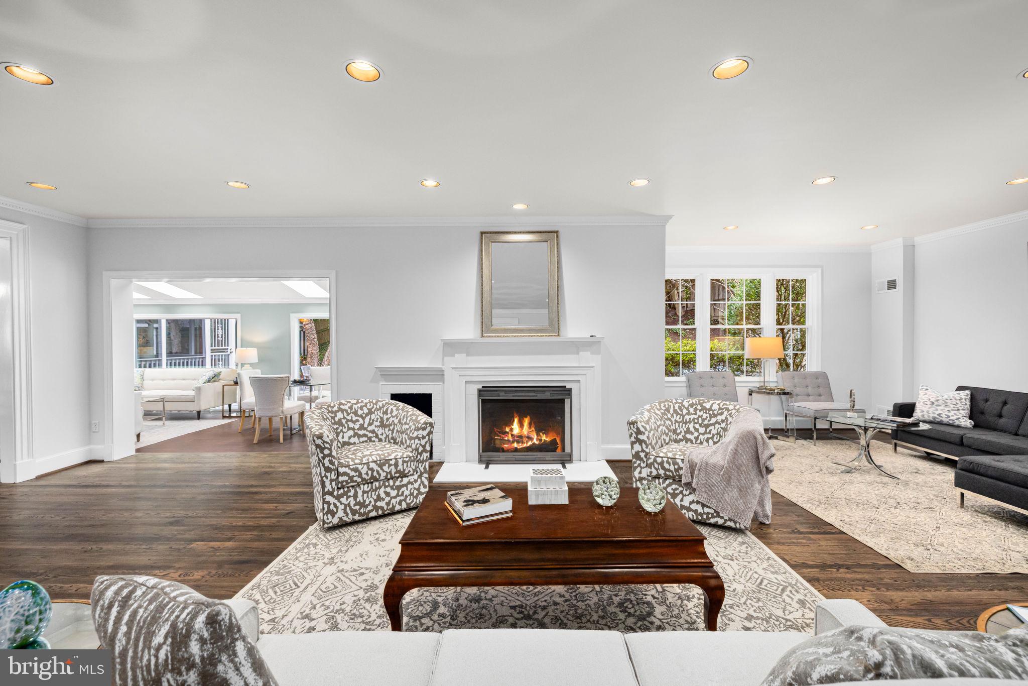 FOREST HILLS - Residential