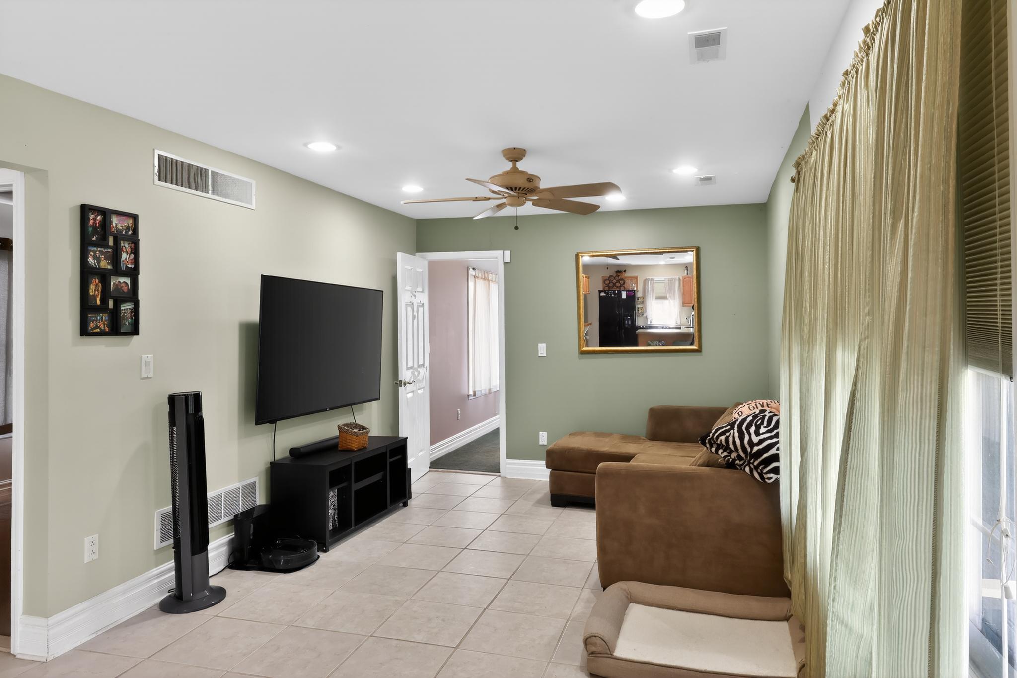 CRYSTAL BEACH MANOR - Residential