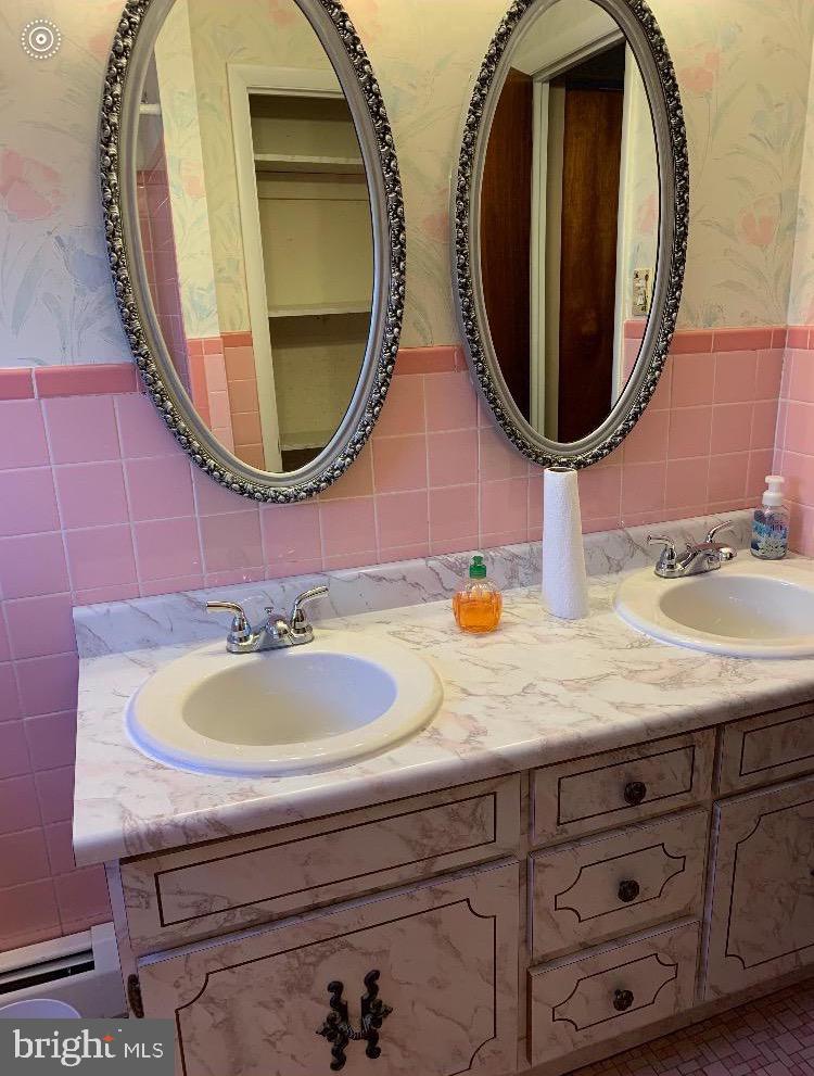TORRESDALE MANOR - Residential