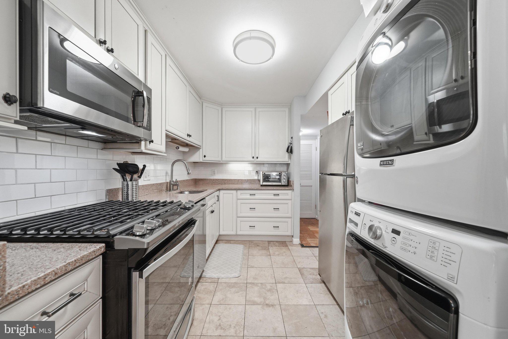 AMERICANA FINMARK - Residential