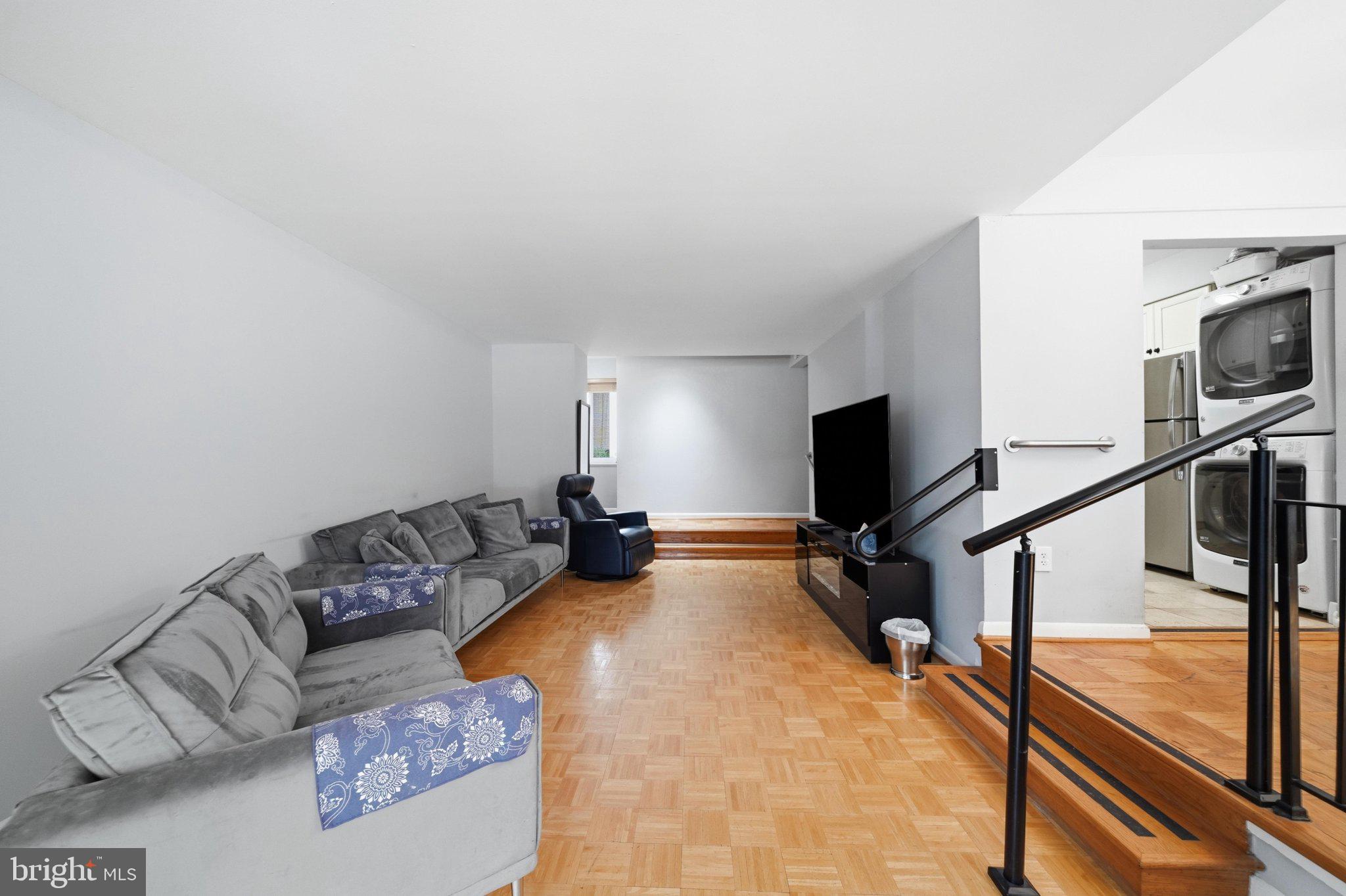 AMERICANA FINMARK - Residential
