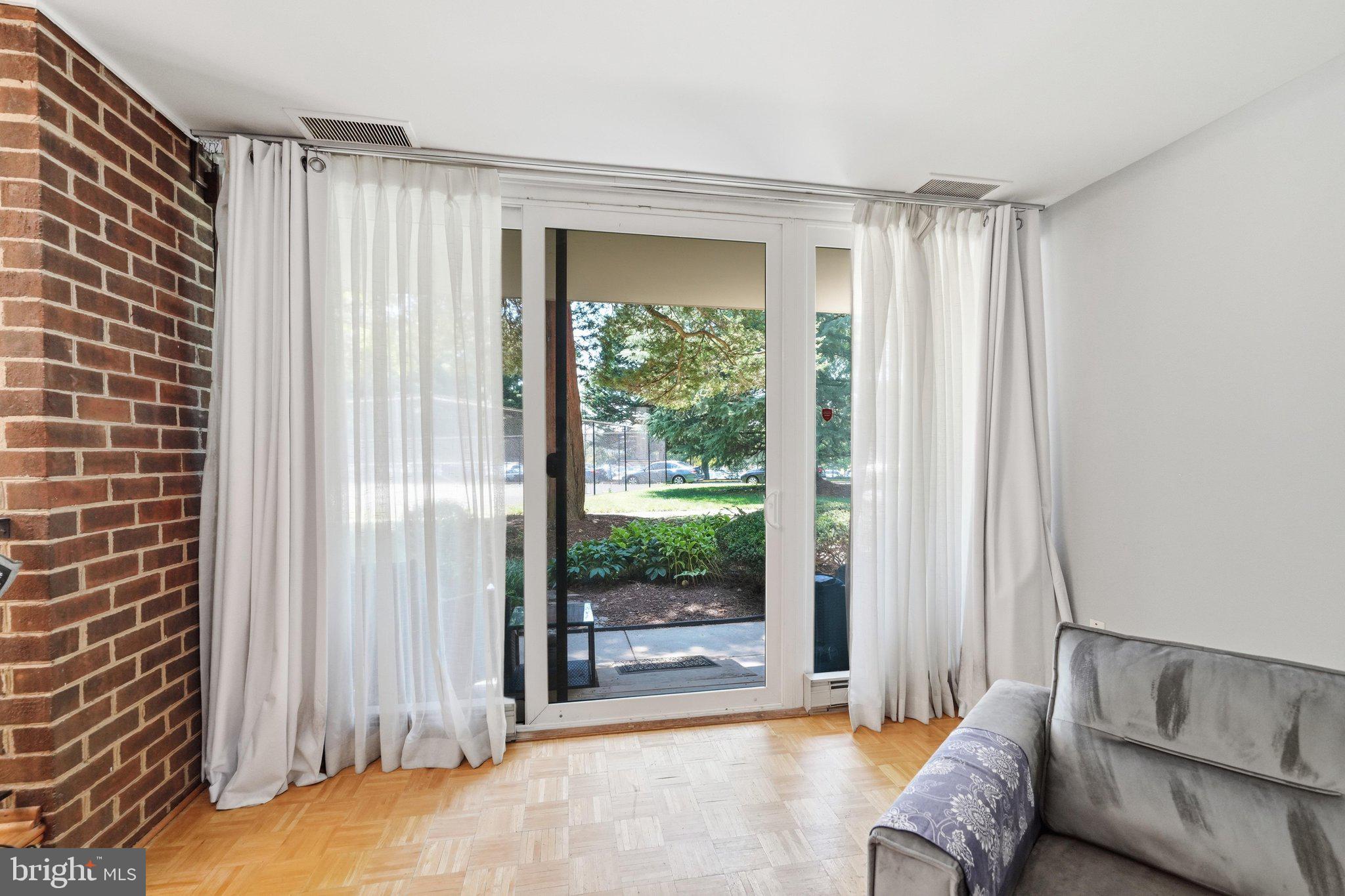 AMERICANA FINMARK - Residential
