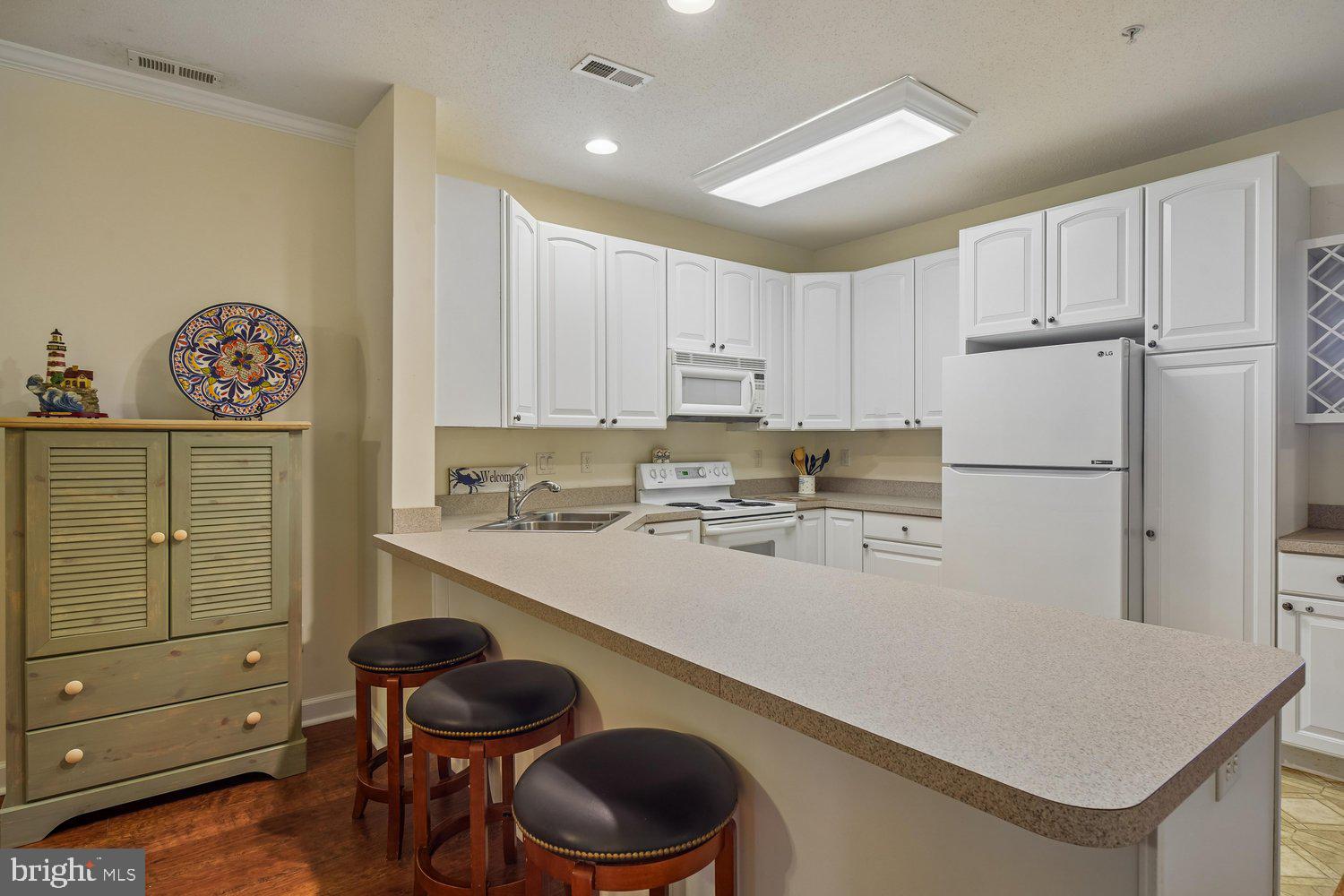 SUMMERLYN - Residential