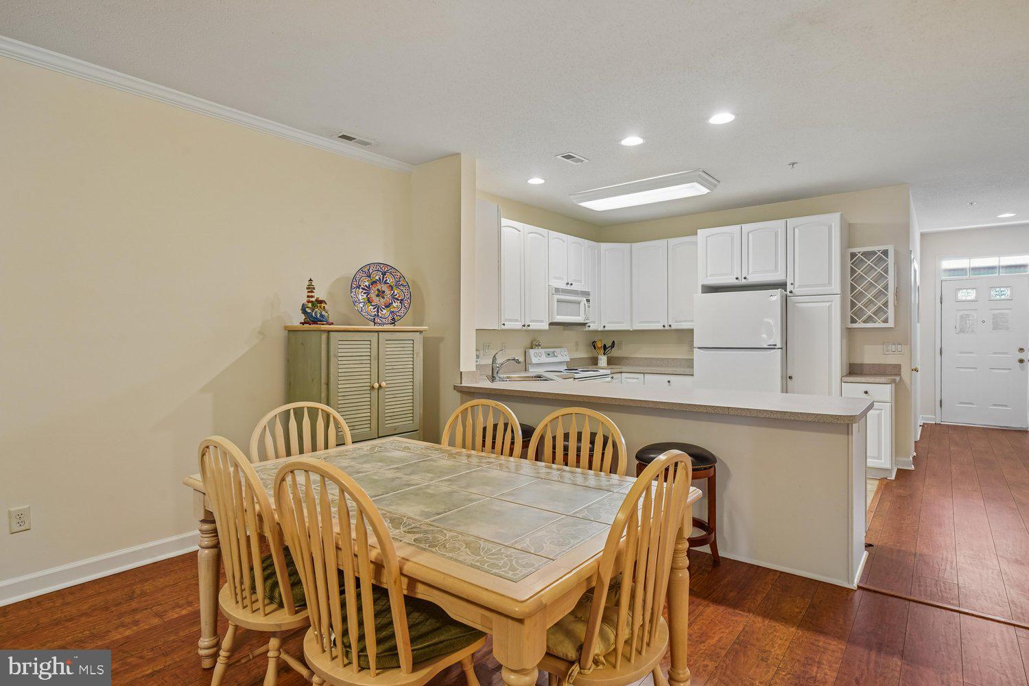 SUMMERLYN - Residential