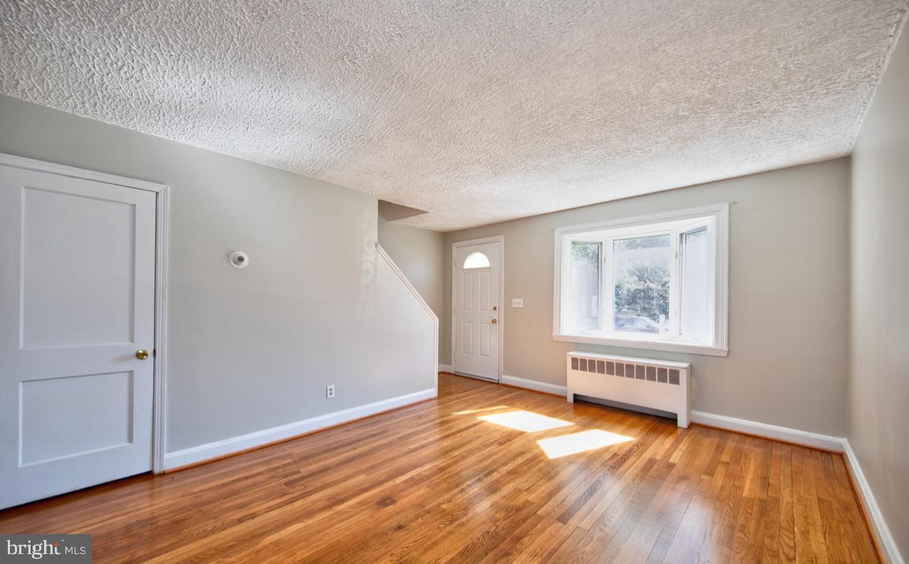PHILADELPHIA HEIGHTS - Residential