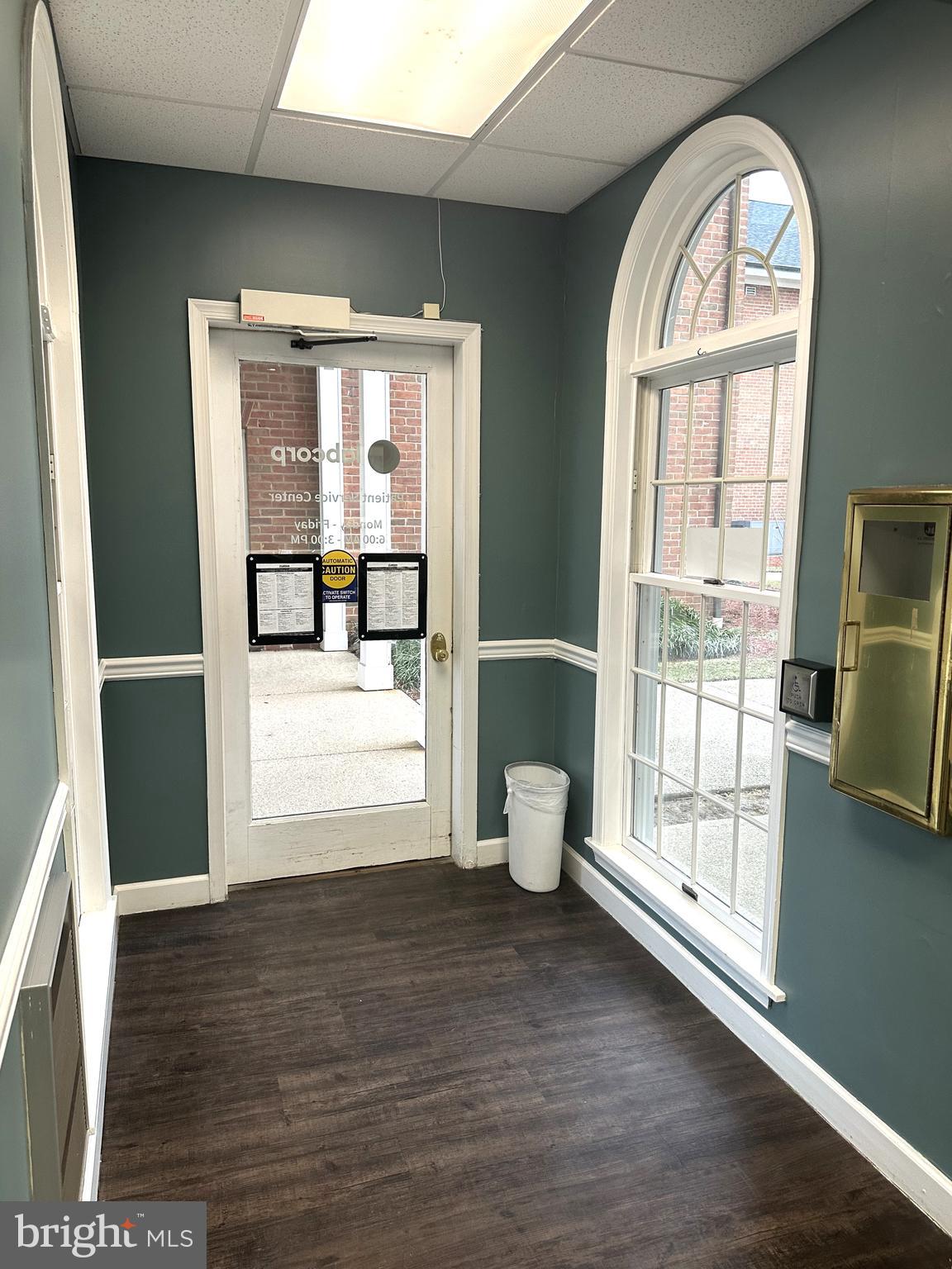PEMBROOKE SQUARE - Commercial Sale