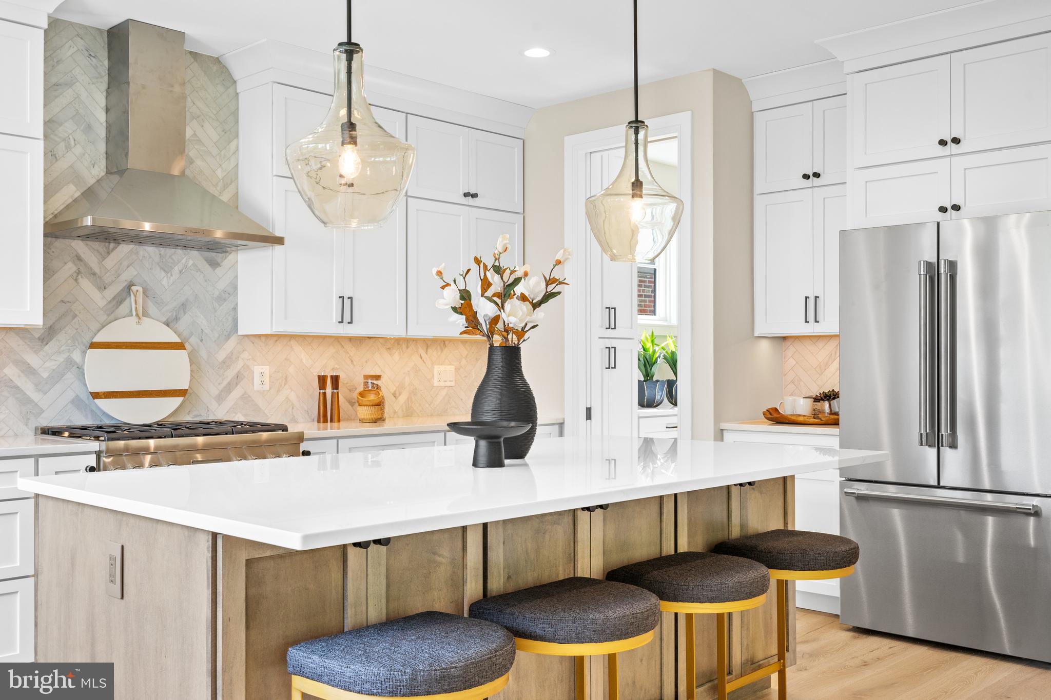 ADDISON HEIGHTS - Residential