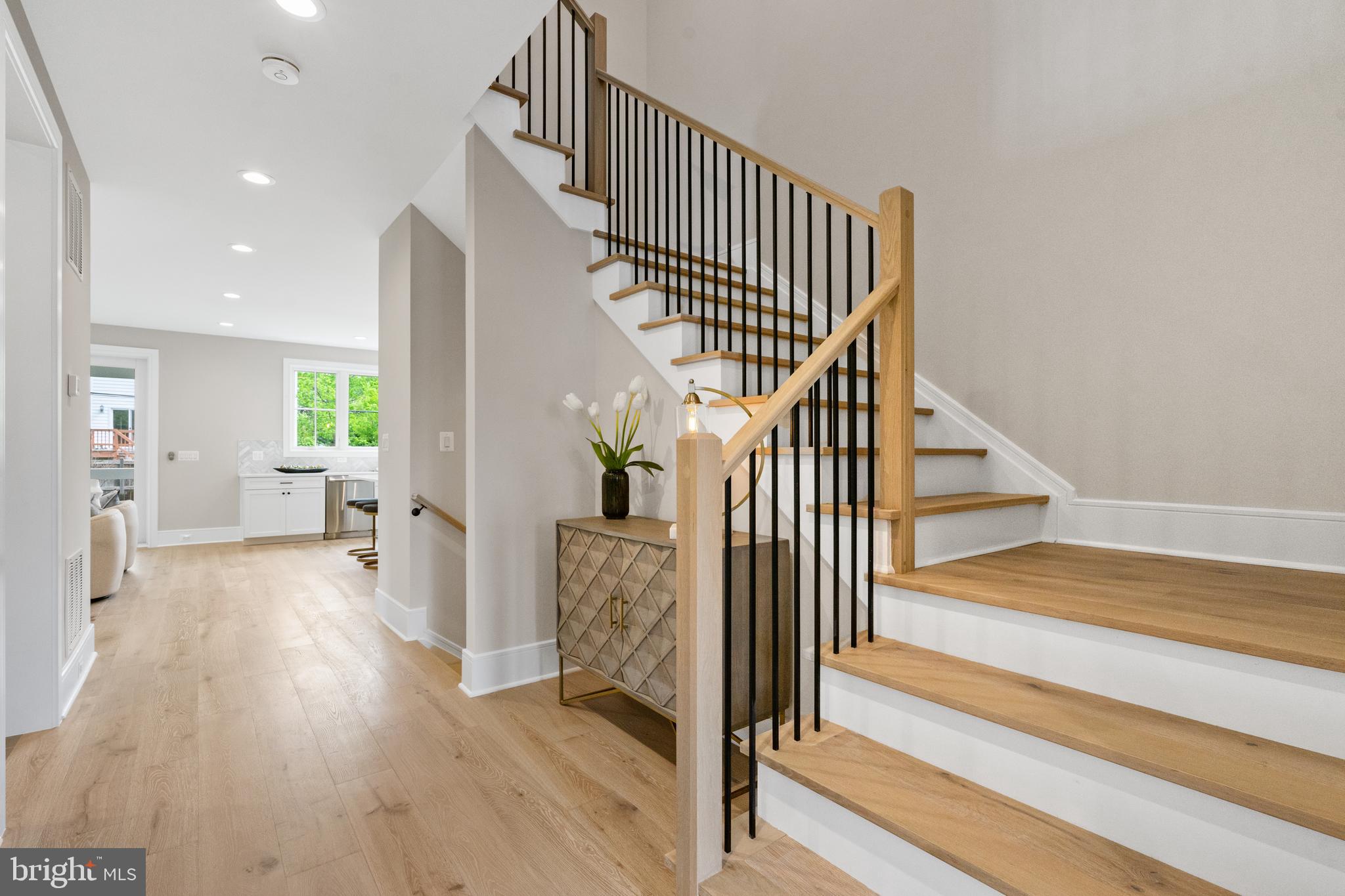 ADDISON HEIGHTS - Residential