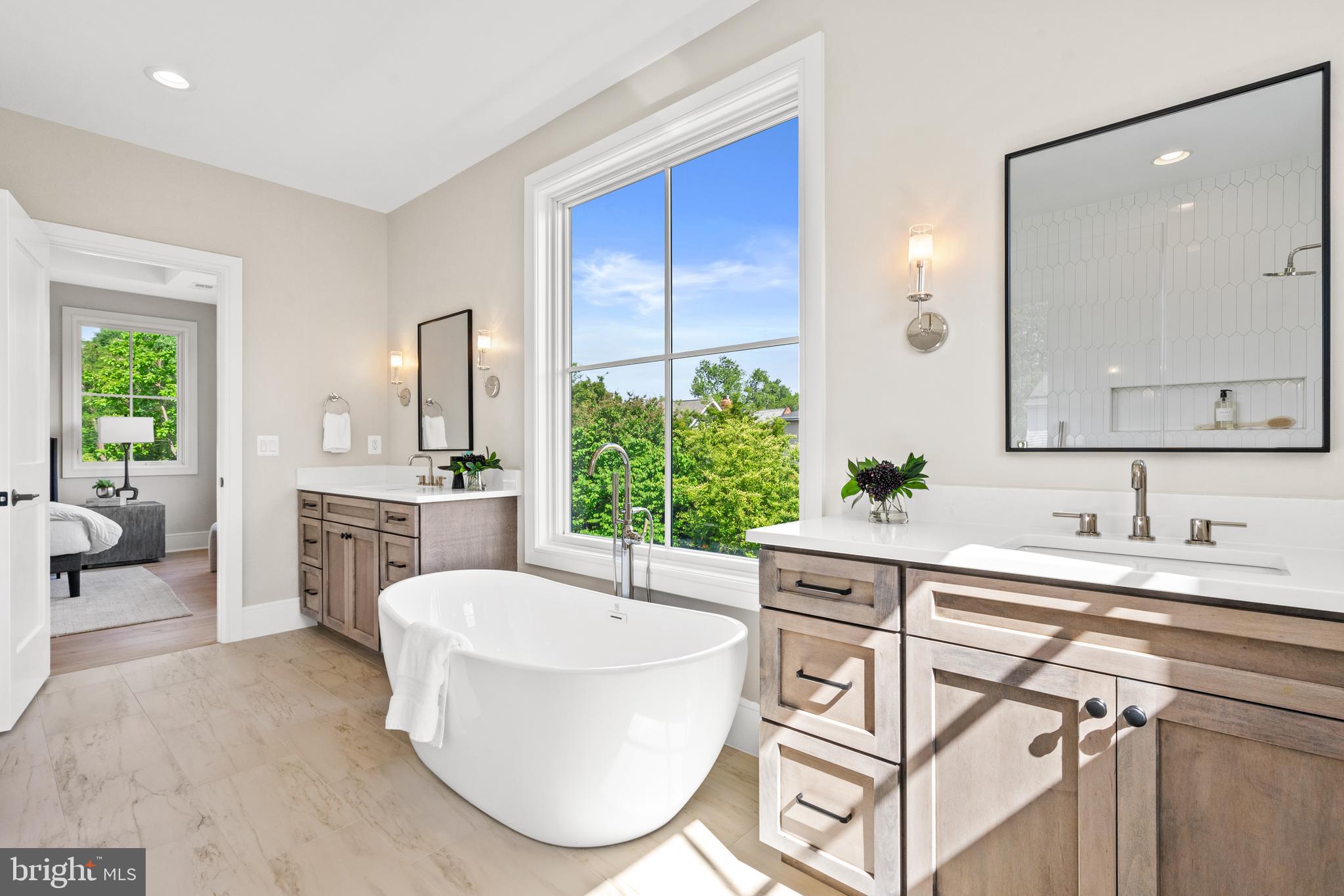 ADDISON HEIGHTS - Residential