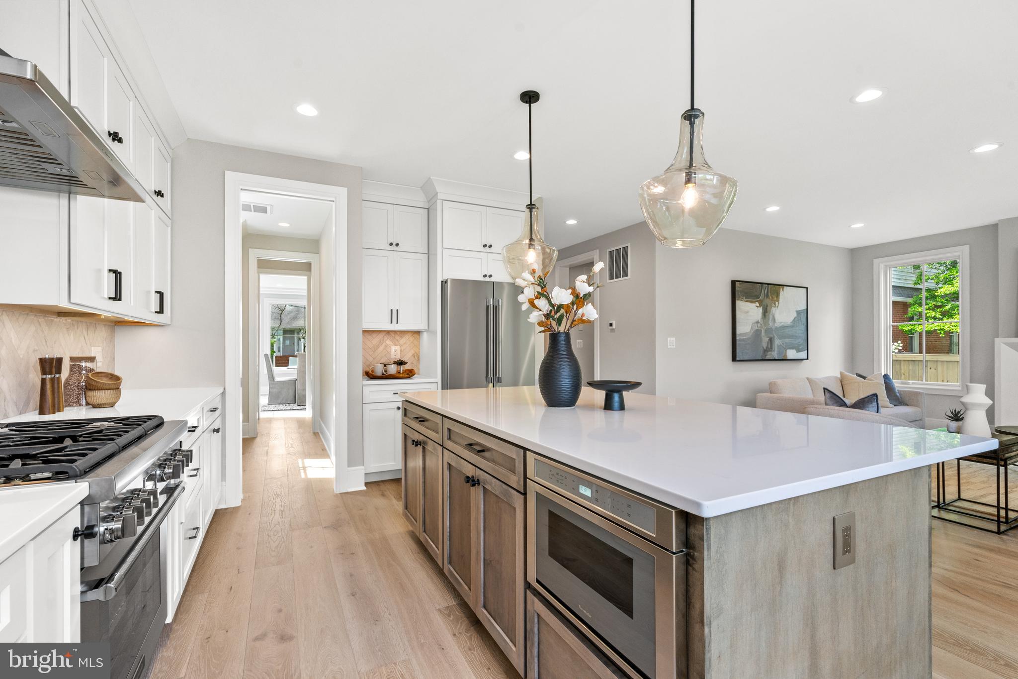 ADDISON HEIGHTS - Residential