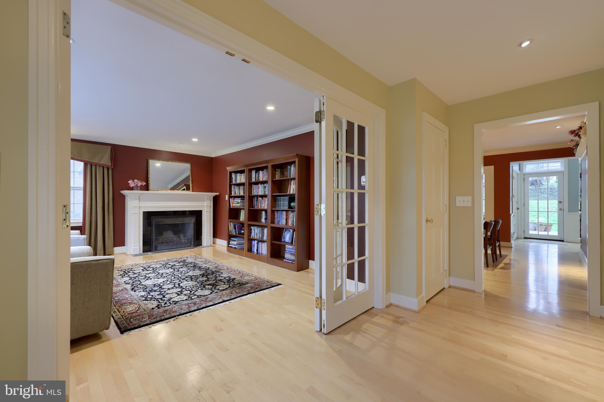 SCHOOL LANE HILLS - Residential